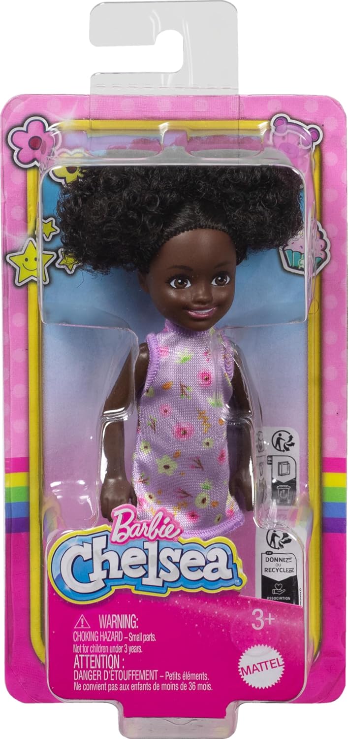Detalle 2 de Barbie HXM96 Chelsea Friend Doll, 15.2 cm with Removable Outfit