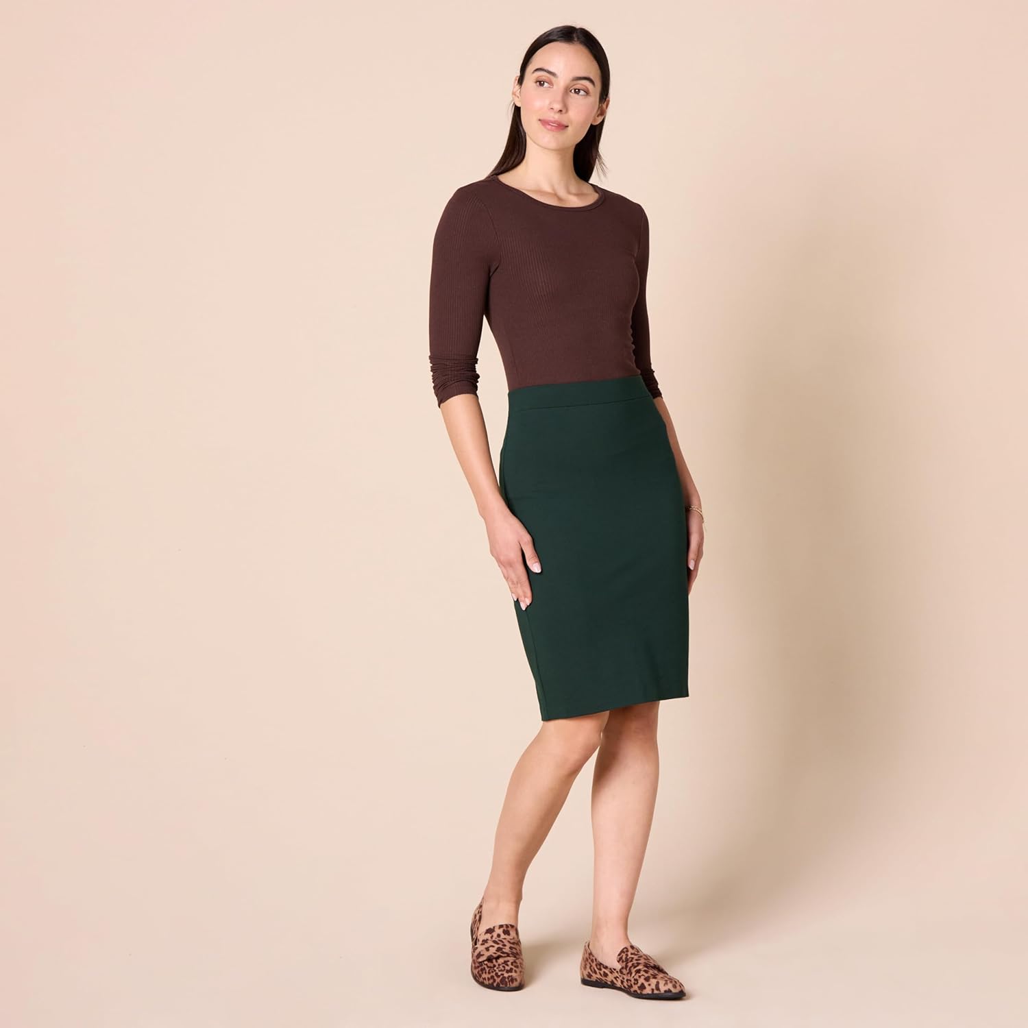 Thumbnail 4 de Amazon Essentials Damen Bleistiftrock aus Ponte mit Überknielänge – figurbetont, zum Hineinschlüpfen
