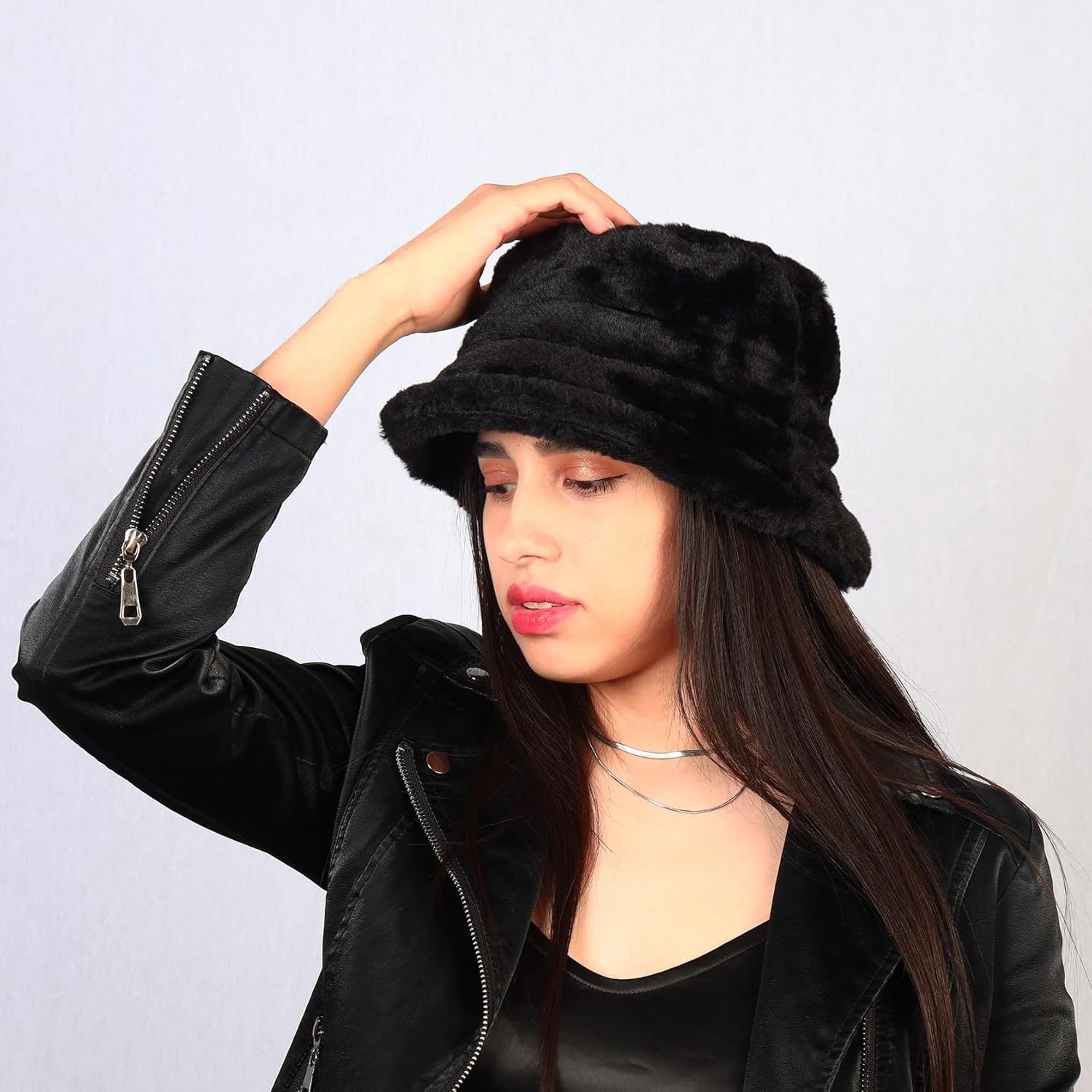 Thumbnail 1 de Eigso Unisex Fuzzy Eimerhut aus Kunstfell (Plüsch), schwarz – Vintage-Winter-Bucket-Hat für Damen & Herren
