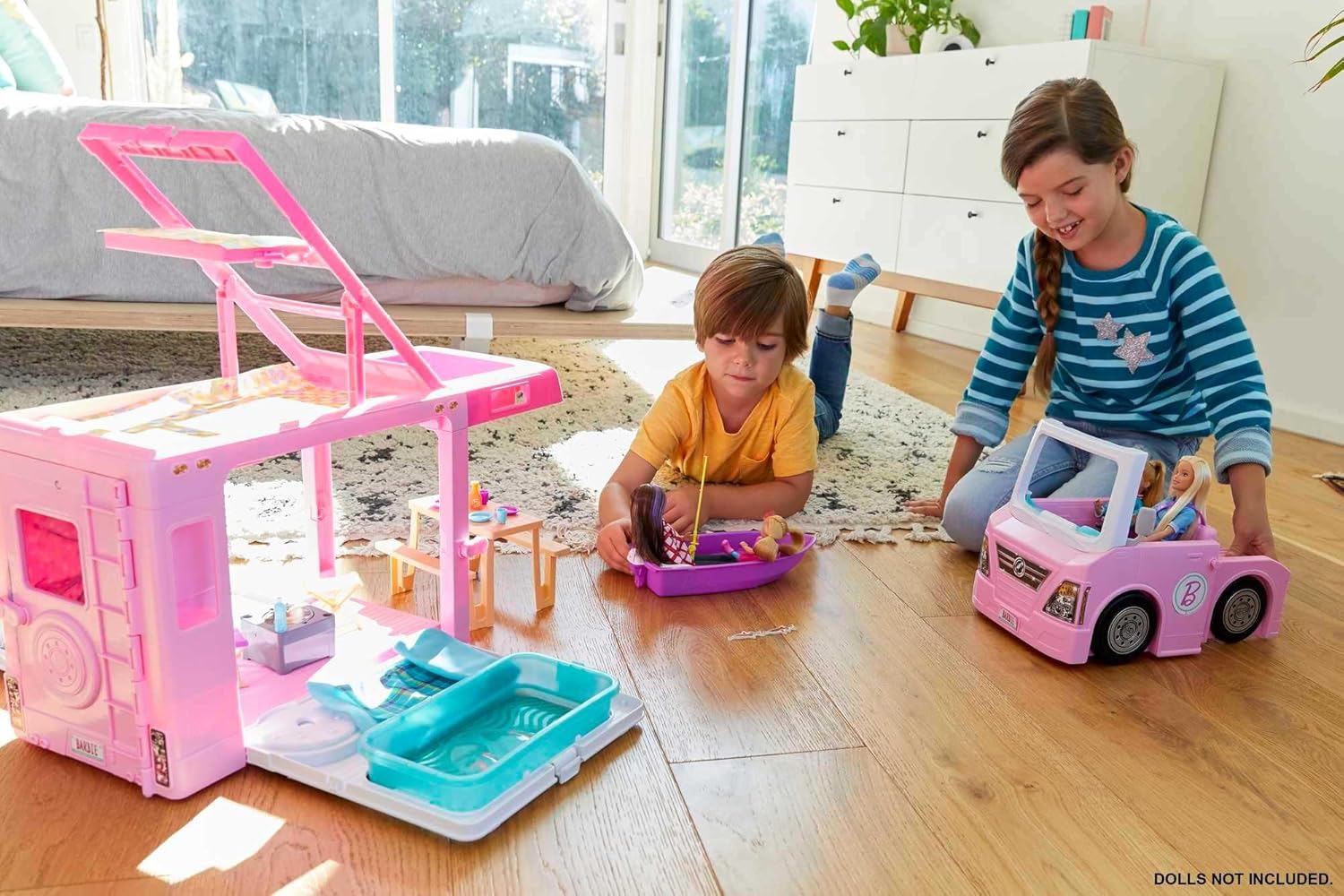 Thumbnail 1 de Barbie 3-in-1 Dream Camper: Fully-Furnished, Transformable Adventure Vehicle
