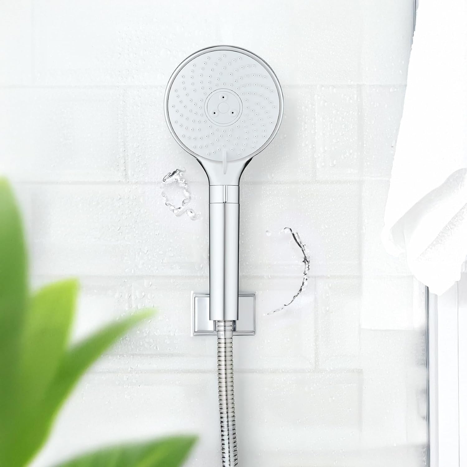 Thumbnail 6 de WENKO Water Saving Duschkopf (12 cm) mit 3 Strahlarten, regulierender Handbrause & Universalanschluss