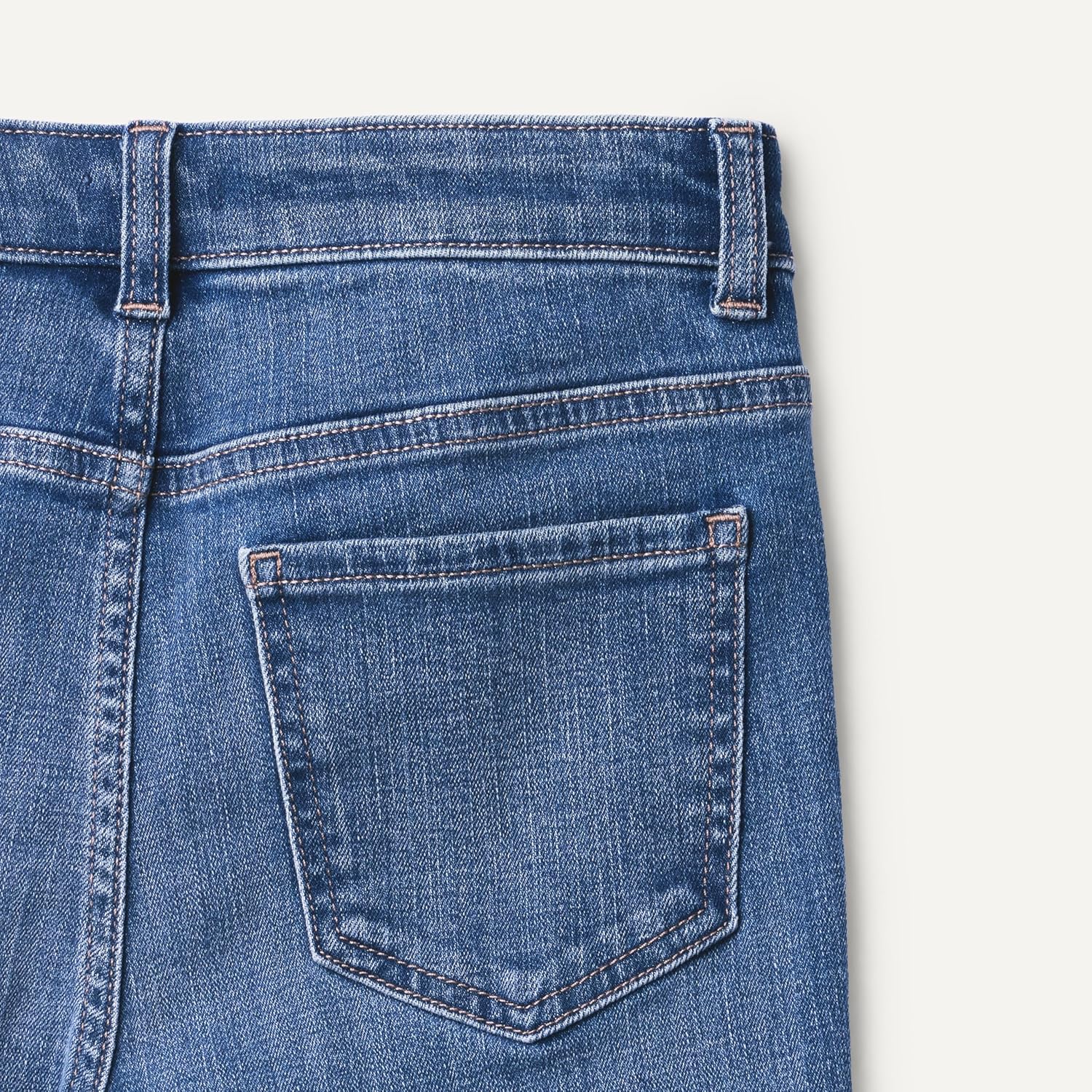 Thumbnail 4 de Amazon Essentials Girls' High Stretch High-Rise Flare Jeans