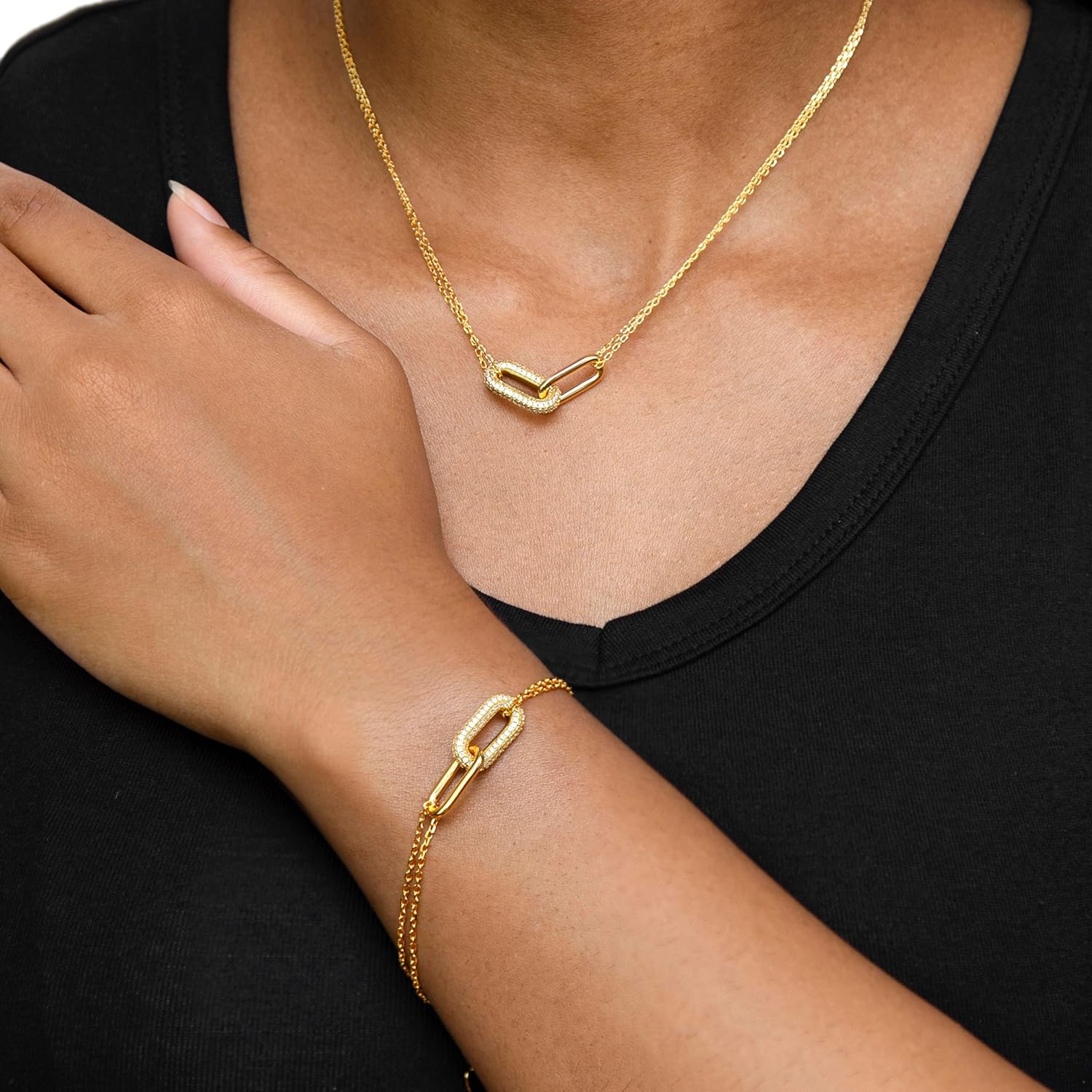 Thumbnail 3 de Bracelet Amazon Essentials à maillons pavés dorés en argent sterling et or jaune