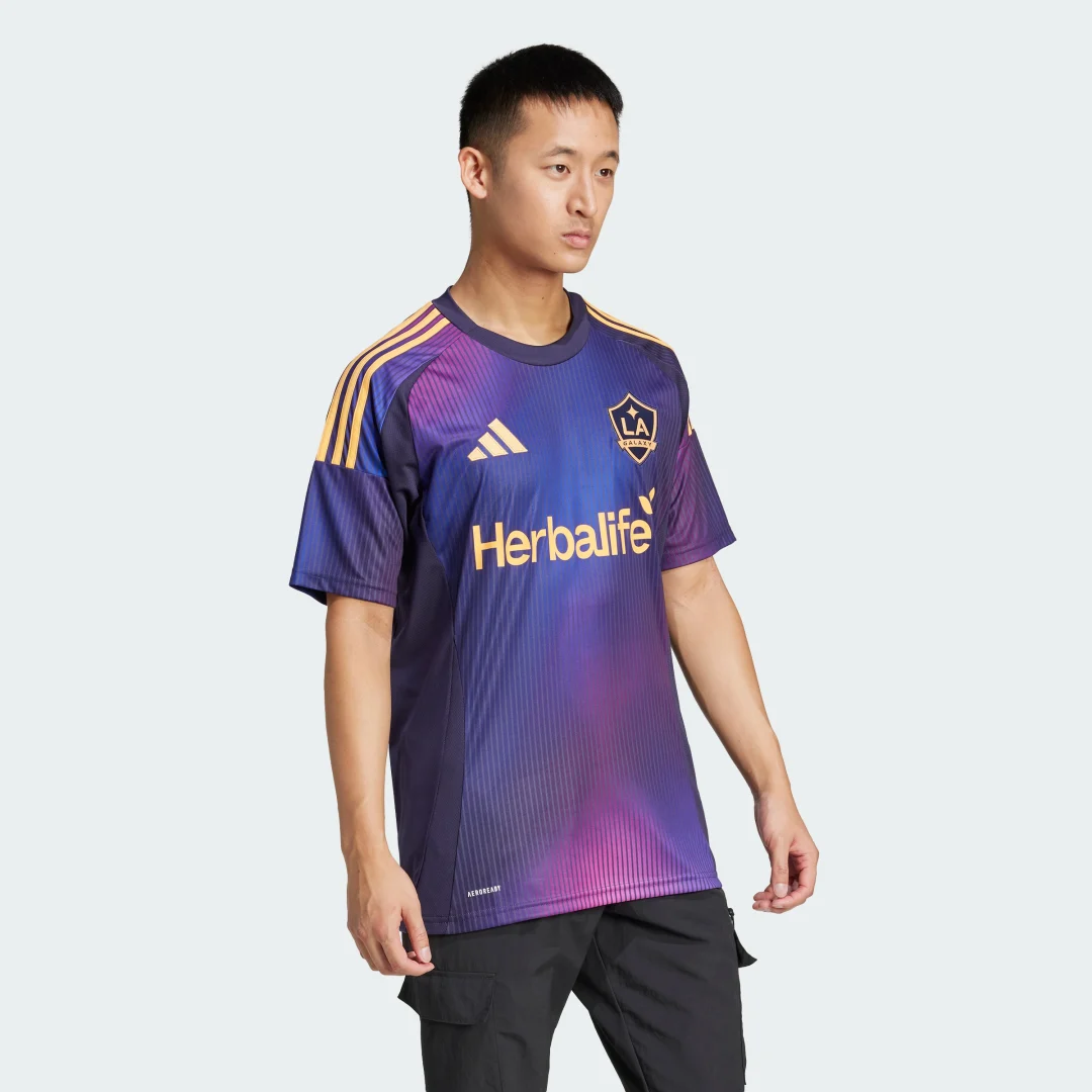 Detalle de Camiseta segunda equipación LA Galaxy 25/26 de Adidas