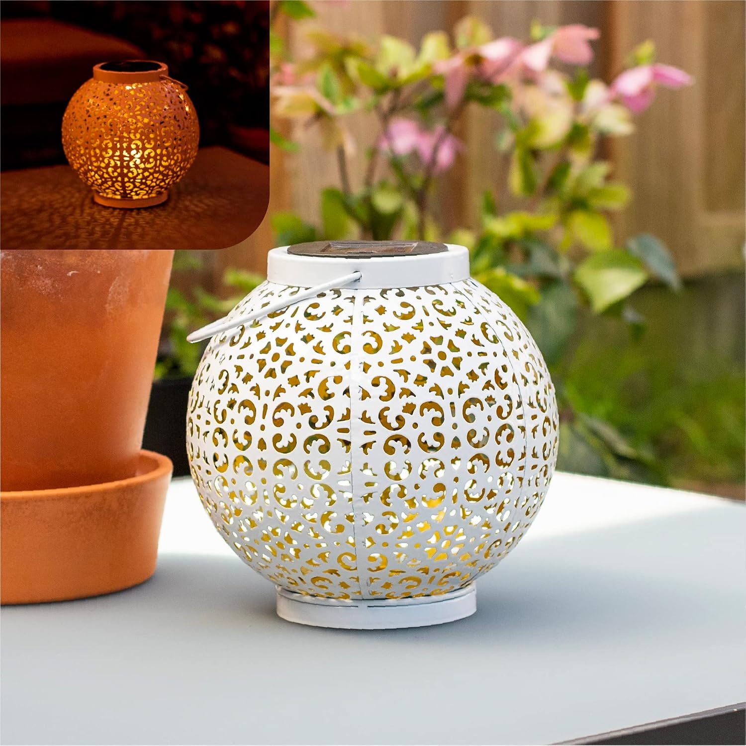 Detalle de Gadgy GG0845 zonnelantaarn van wit metaal met oosters schaduweffect