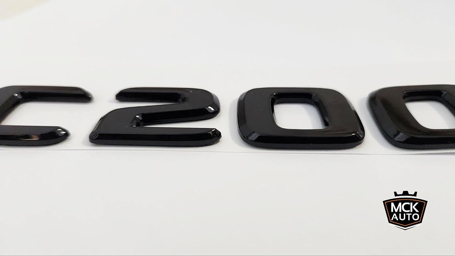Detalle 1 de MCK Auto C200 Gloss Black Badge 1pc