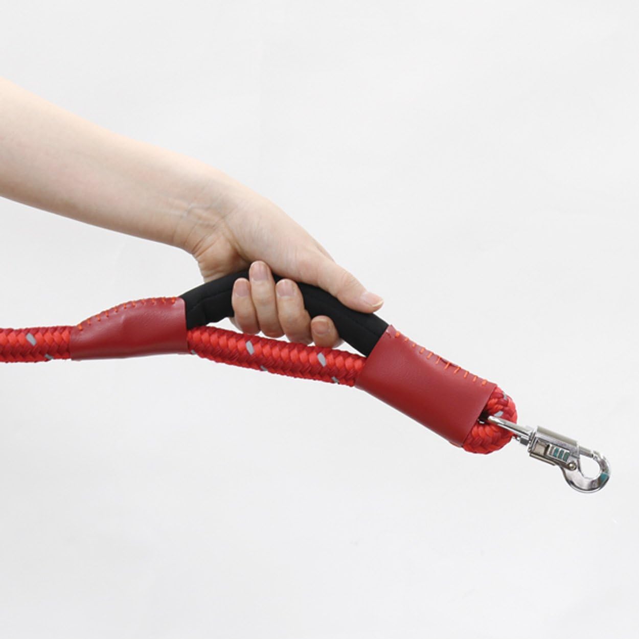 Detalle de ペティオ グランデ ダブルクッション付リード 大型犬用 レッド 20mm
