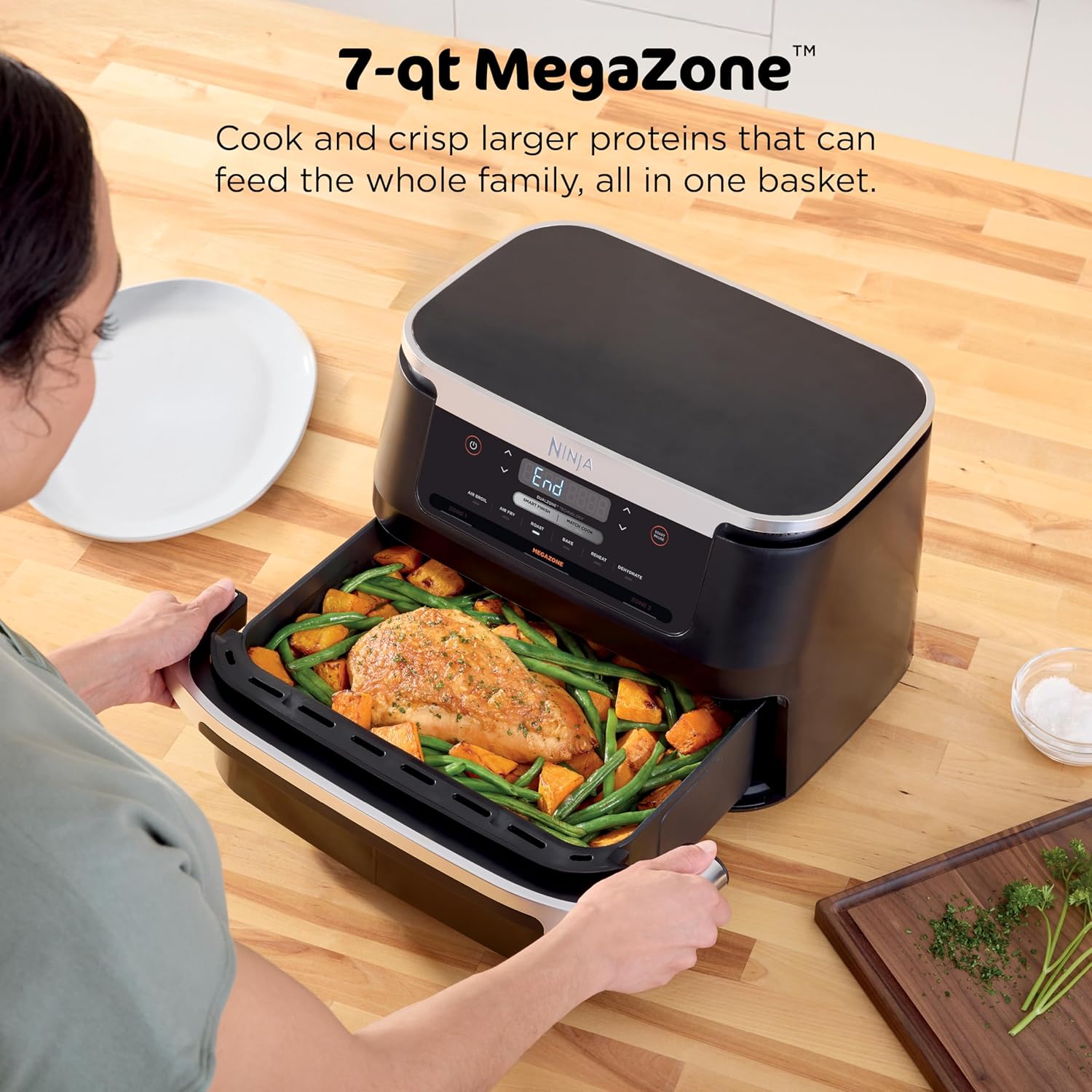 Thumbnail 1 de Ninja Foodi 6-in-1 Air Fryer (DZ071) with 7-QT MegaZone & DualZone Technology