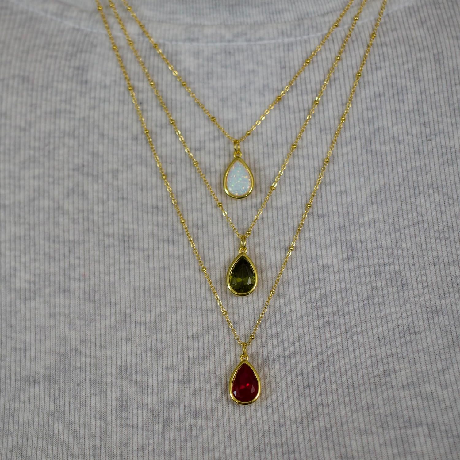 Detalle 2 de Bolenvi Birthstone Necklace, 18K Gold-Plated