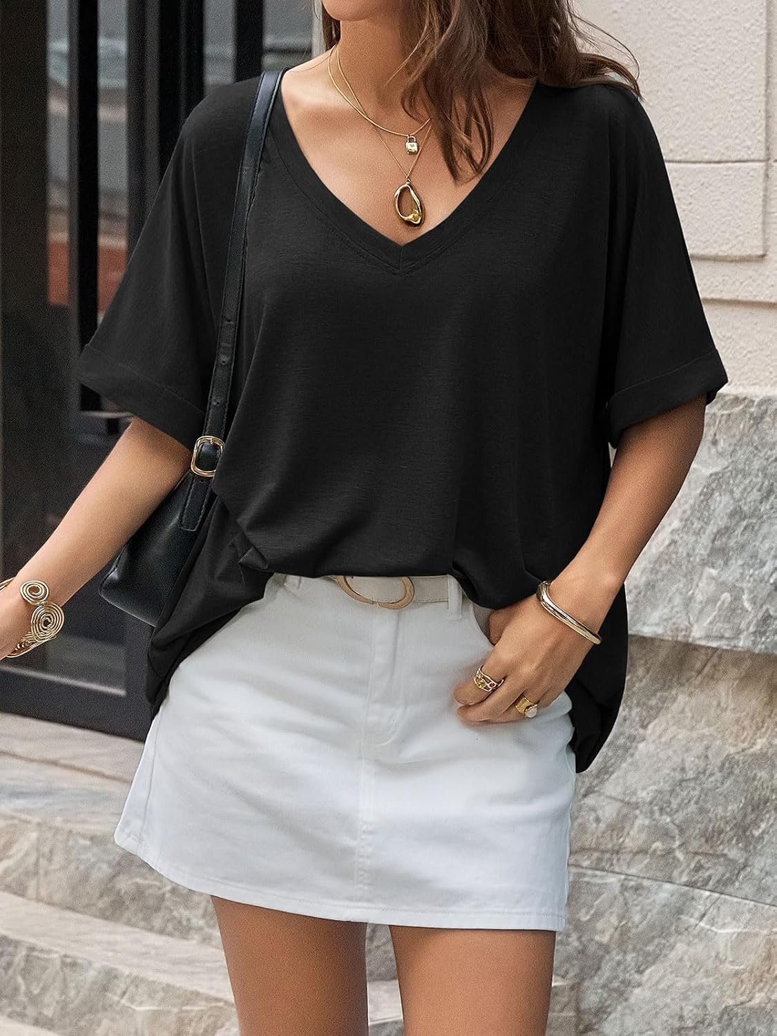 Thumbnail 2 de UNCLECAT Women's V Neck Oversized T-Shirts: Summer Short Sleeve Loose Casual Top