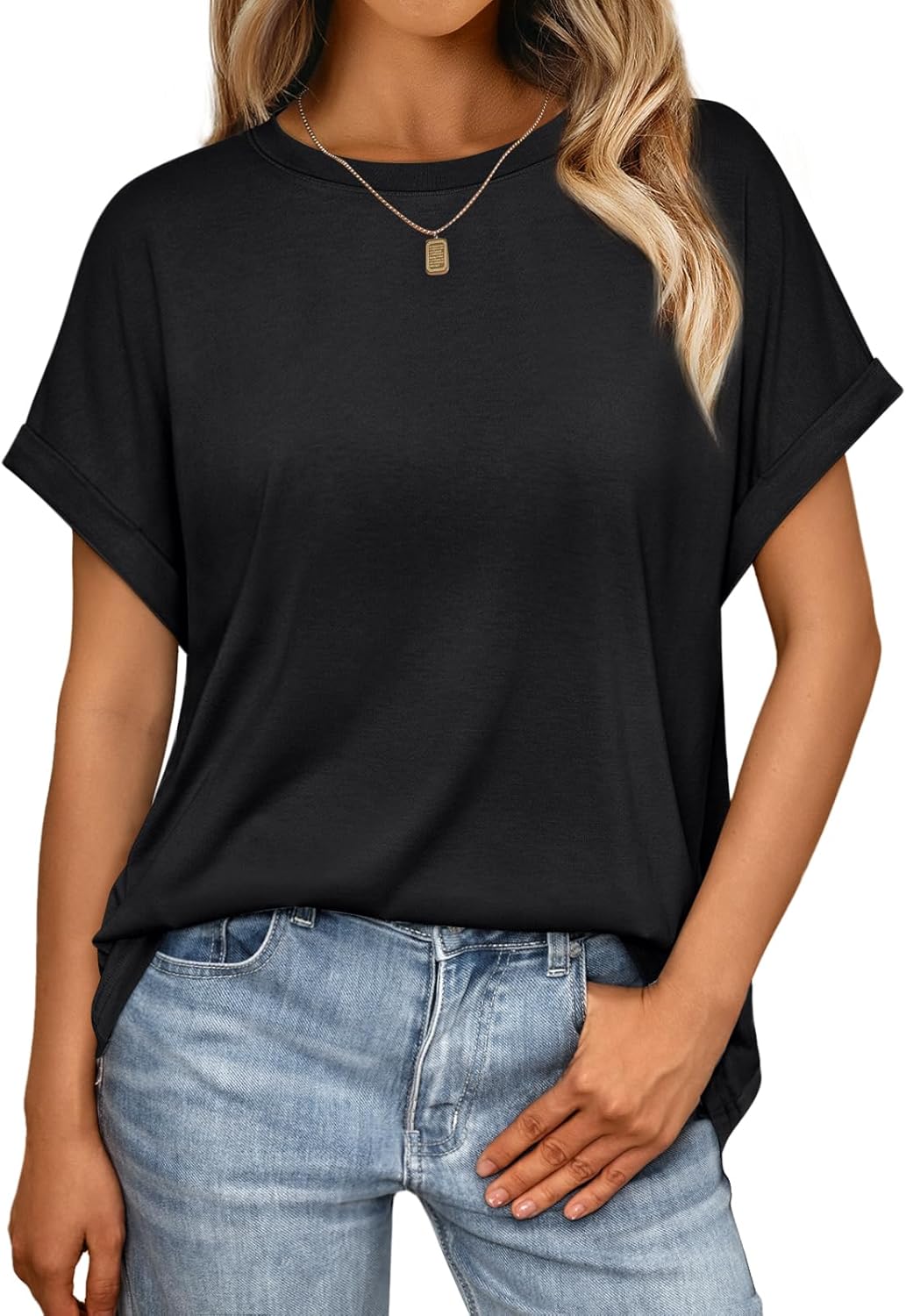 Detalle de AUTOMET Women’s Oversized Short Sleeve T-Shirt with Drop Shoulder & Rolled Cuffs
