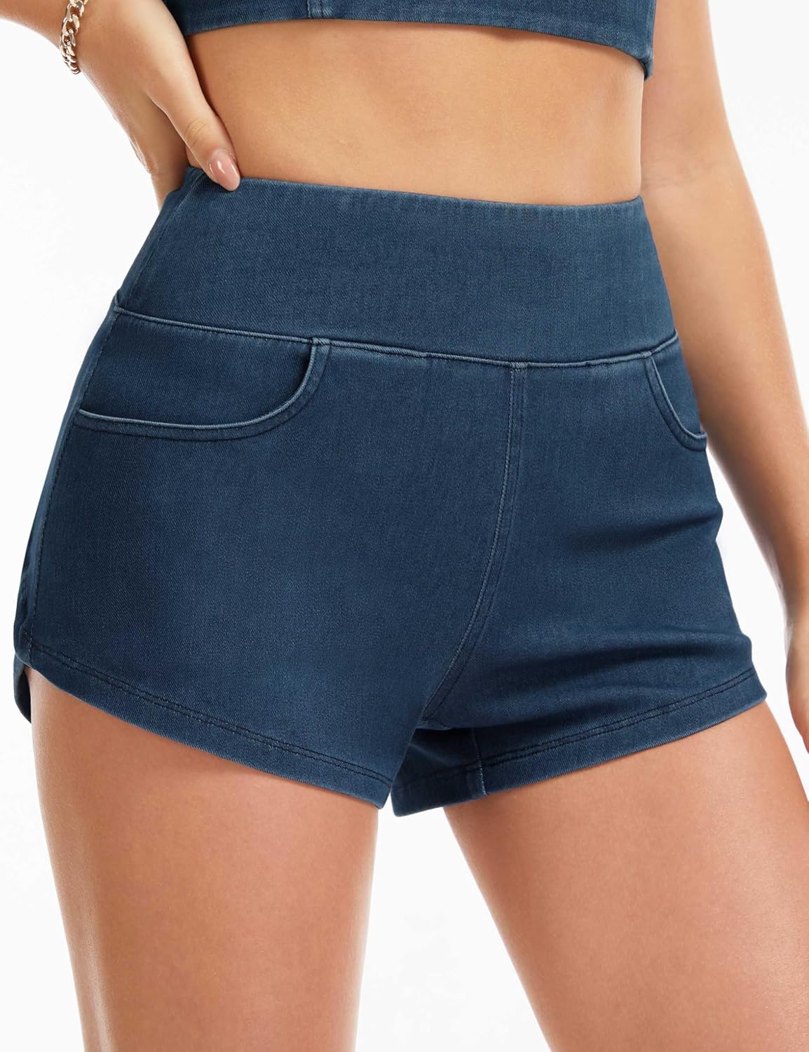 Detalle 2 de THE GYM PEOPLE Women's High-Waist Denim Shorts with Stretch and Side Slits