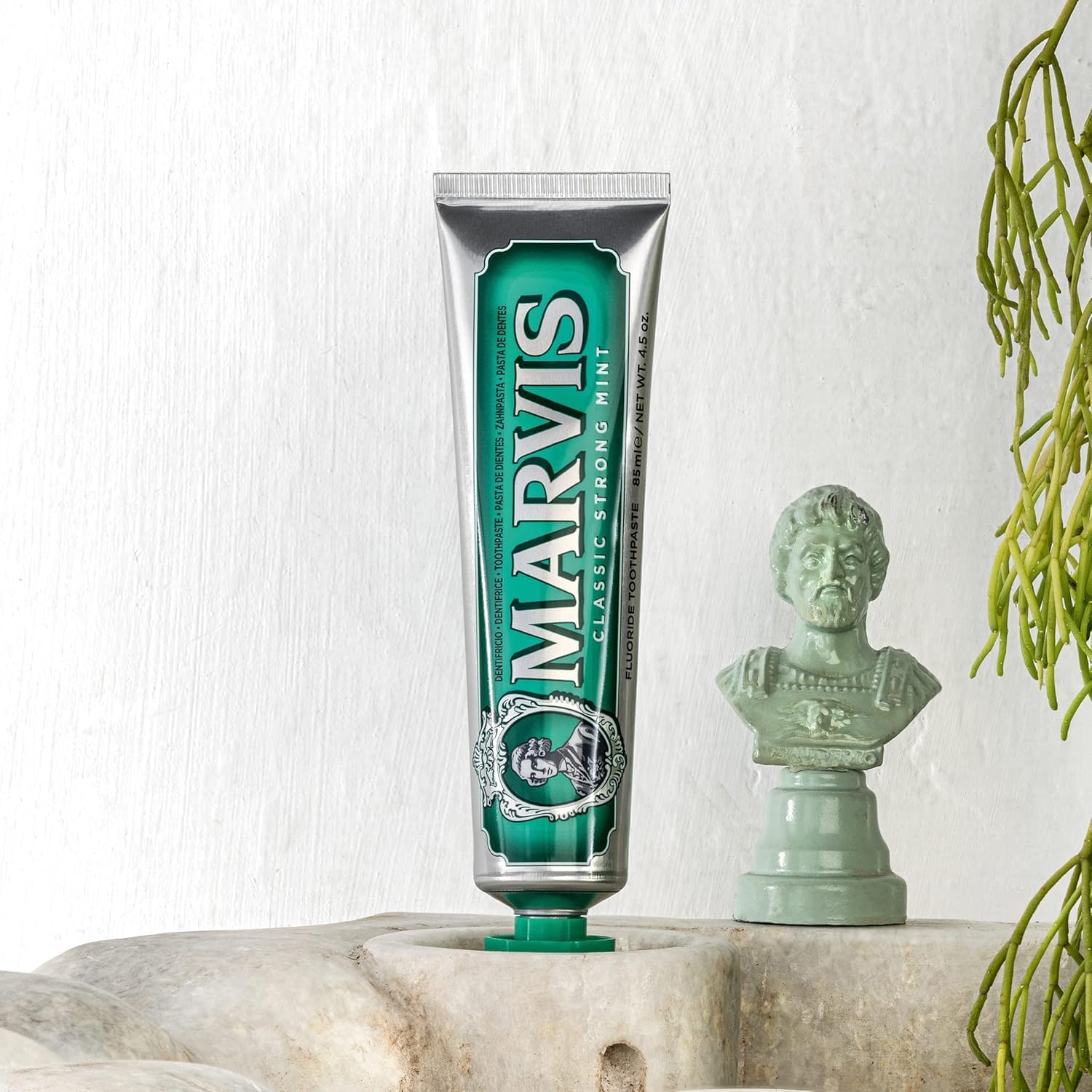 Thumbnail 4 de Marvis Classic Strong Mint Toothpaste (85 ml) for long-lasting fresh breath