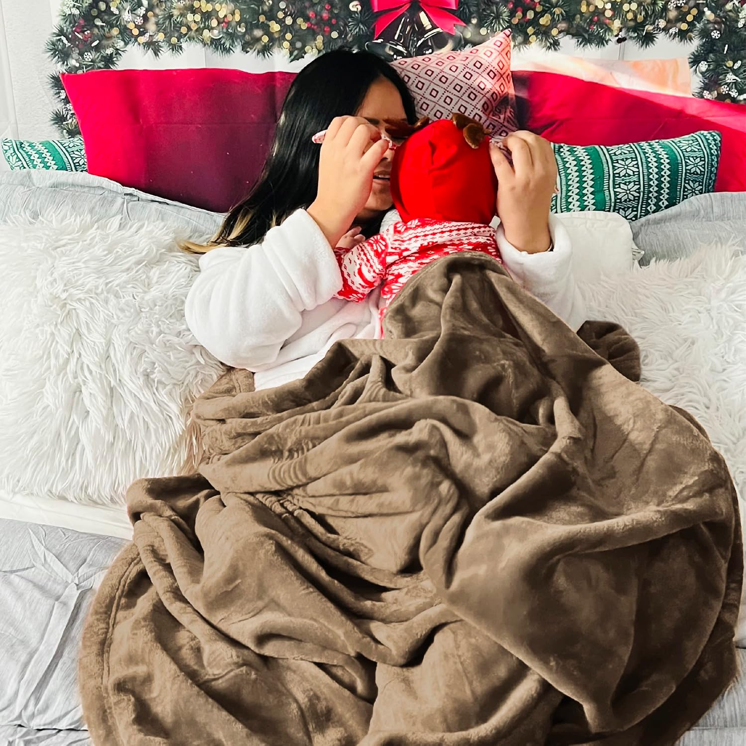 Thumbnail 6 de Bedsure Camel Fleece Throw Blanket, 50 x 60 in, Lightweight and Soft