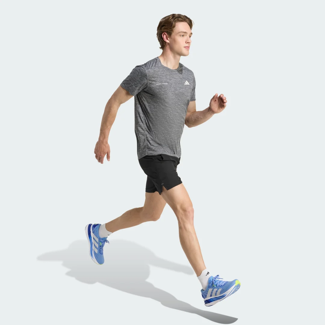 Detalle de Camiseta Own The Run Melange de Adidas (negro)
