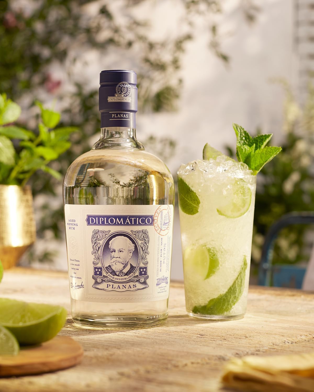 Detalle 2 de Ron Diplomático Planas 70cl, 47% Volumen 🍹