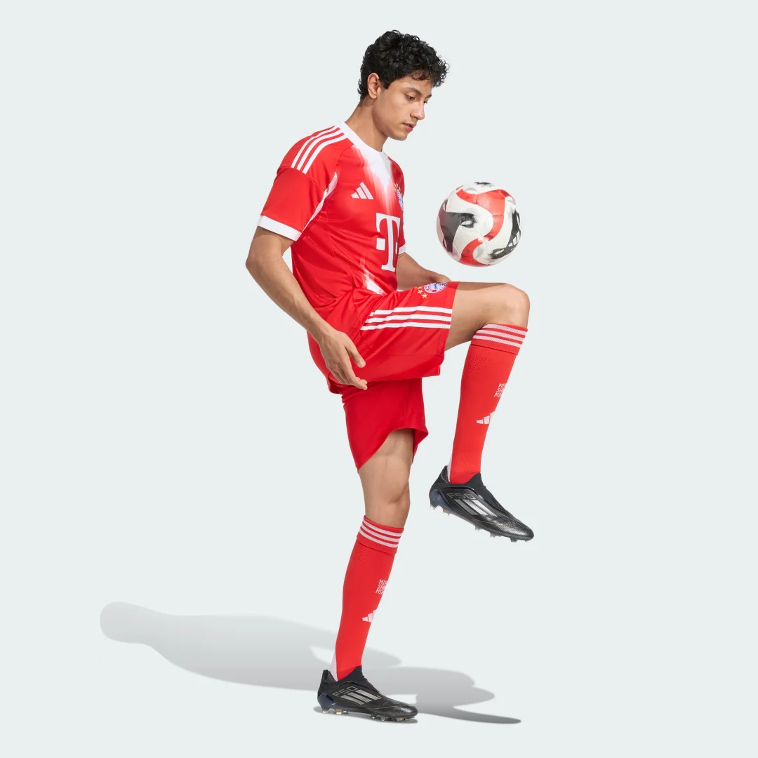 Thumbnail 2 de Pantalón corto FC Bayern 25/26 — primera equipación, Adidas (rojo)
