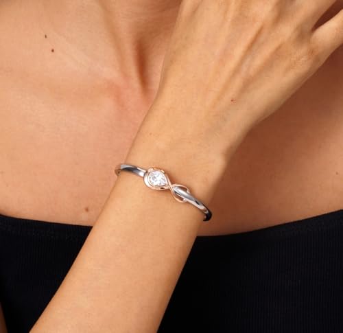 Detalle 2 de Lyniuoy Infinity Two-Tone 18K Gold Plated Bracelet for Women