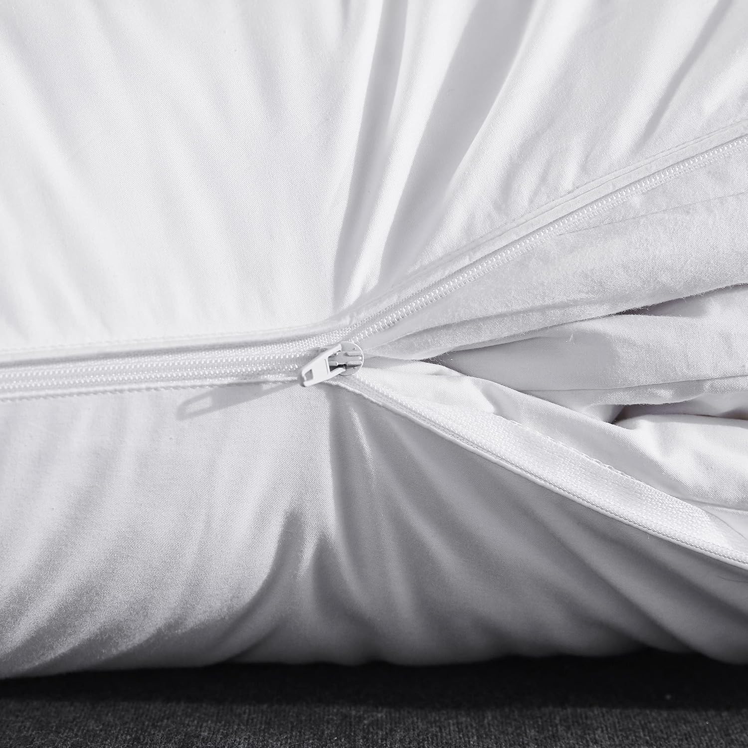 Detalle de Three Geese Adjustable Layer Goose Feather Pillow, King Size, 3 Inserts