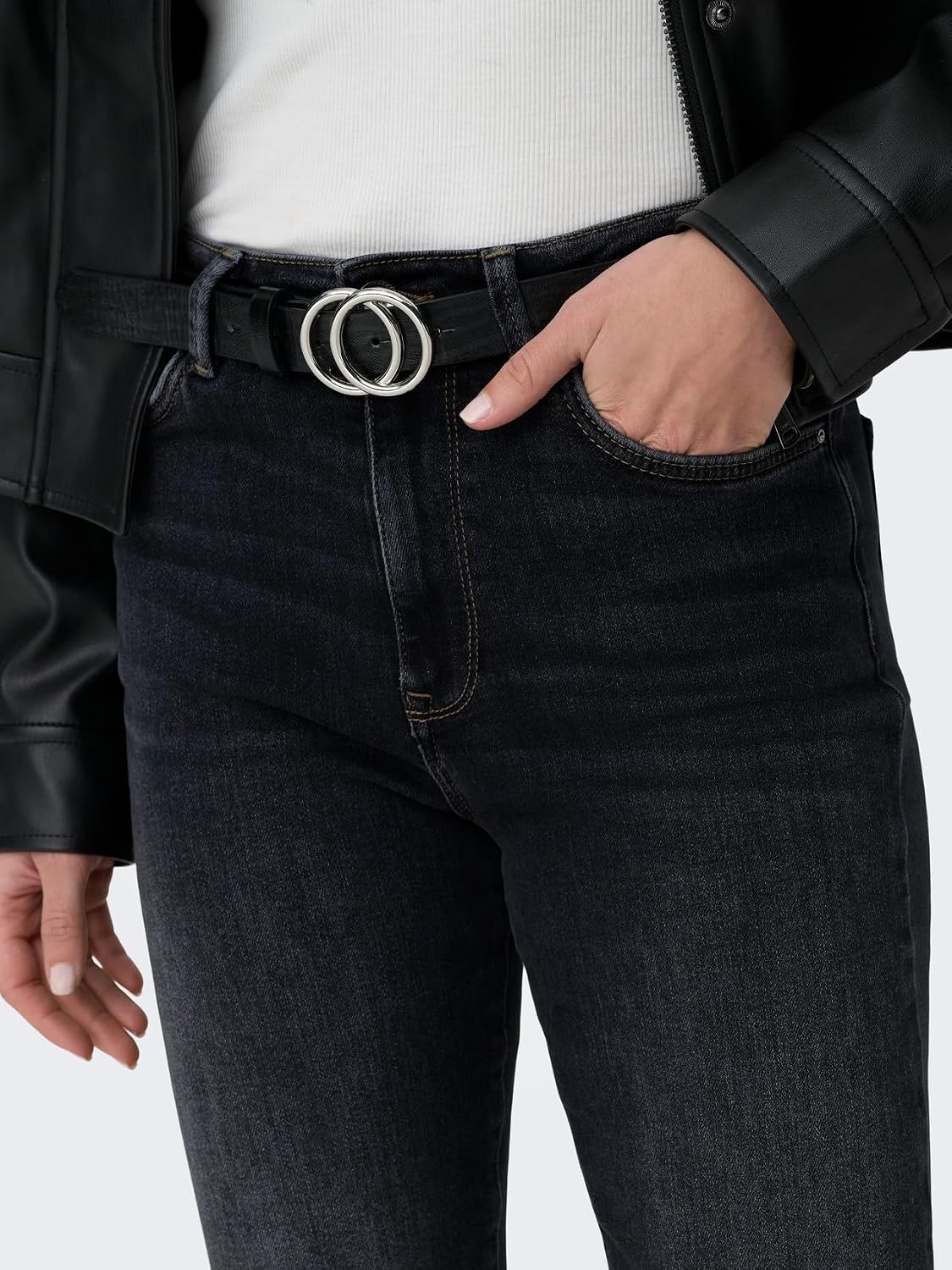 Detalle de ONLY Women's Jeans: a practical everyday pick for versatile wardrobe staples