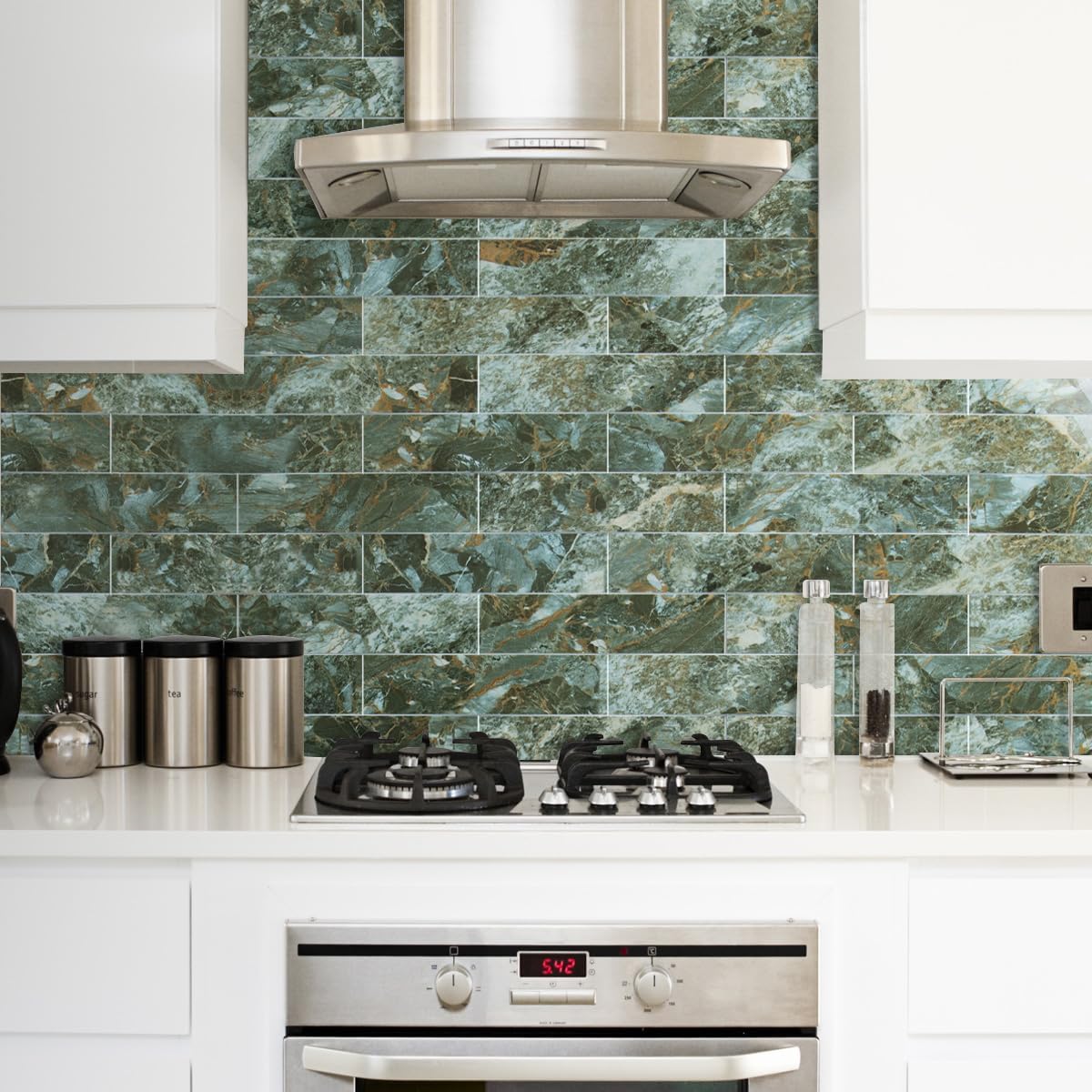 Detalle 2 de AULIGET Green Marble & Gold PVC Peel-and-Stick Backsplash Tiles, 40-Piece