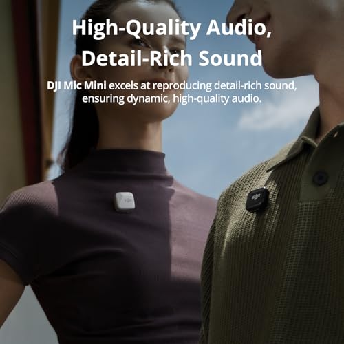 Detalle de DJI Mic Mini Transmitter (Infinity Black) — Ultralight, Detail-Rich Audio