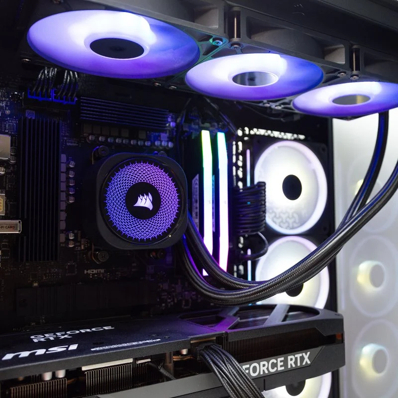 Detalle de pccom-pccom iCUE Ryzen 7 7800X3D RTX 5070 Ti