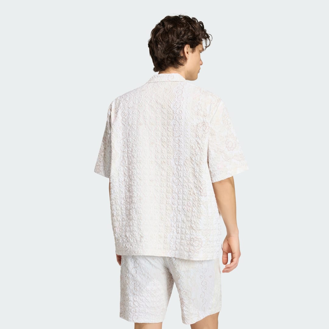Thumbnail 1 de Camisa estampada Seersucker Resort de Adidas: estilo ligero para el veranillo urbano