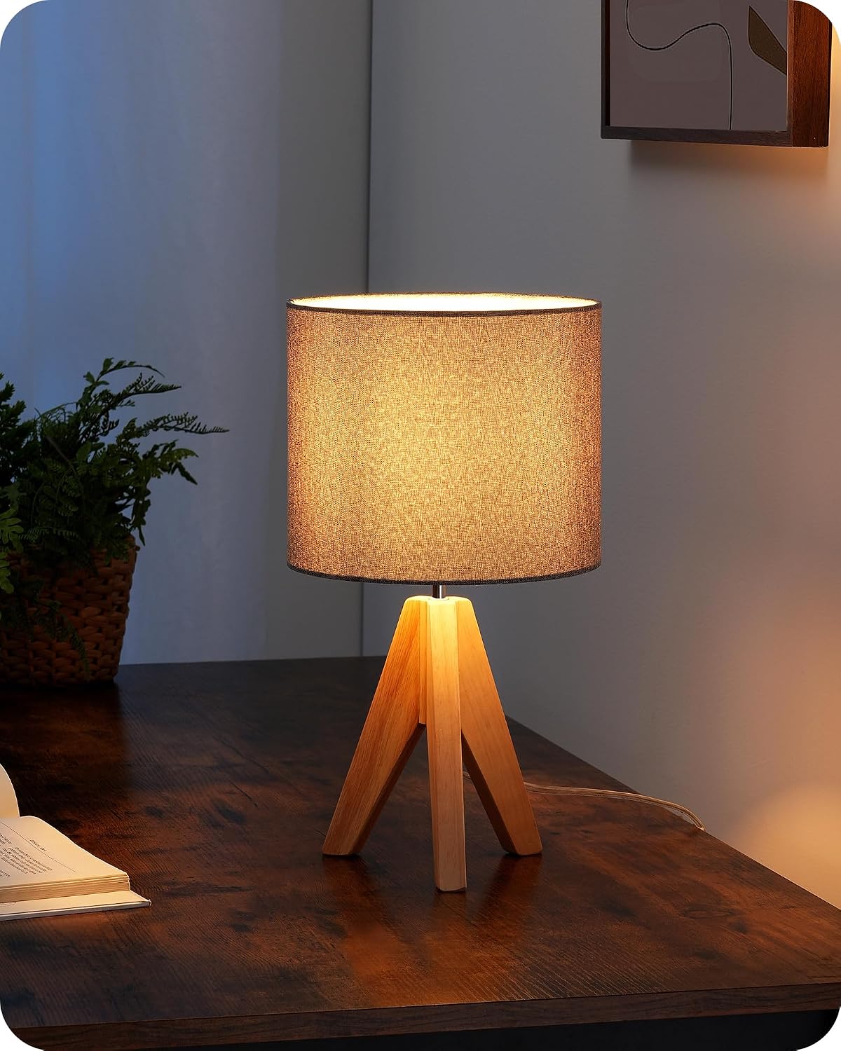 Detalle 2 de EDISHINE 36cm Wood Bedside Table Lamp