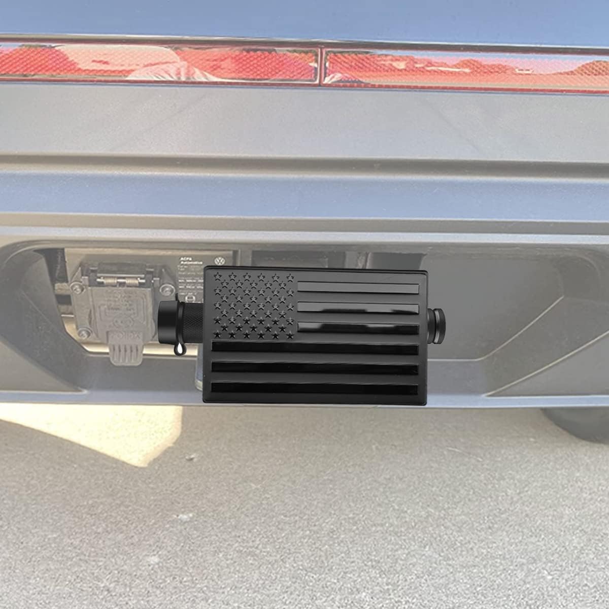 Thumbnail 5 de American Flag 2-Inch Trailer Hitch Cover with 5/8-Inch Pin Lock (Black)