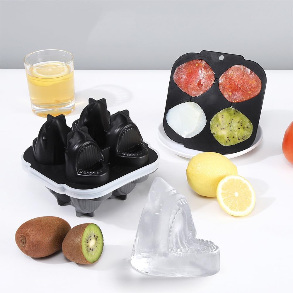 Detalle de Ice Cube Mold: Sharks & Penguins Freezer Mould with Lid – Silicone Fun for Drinks