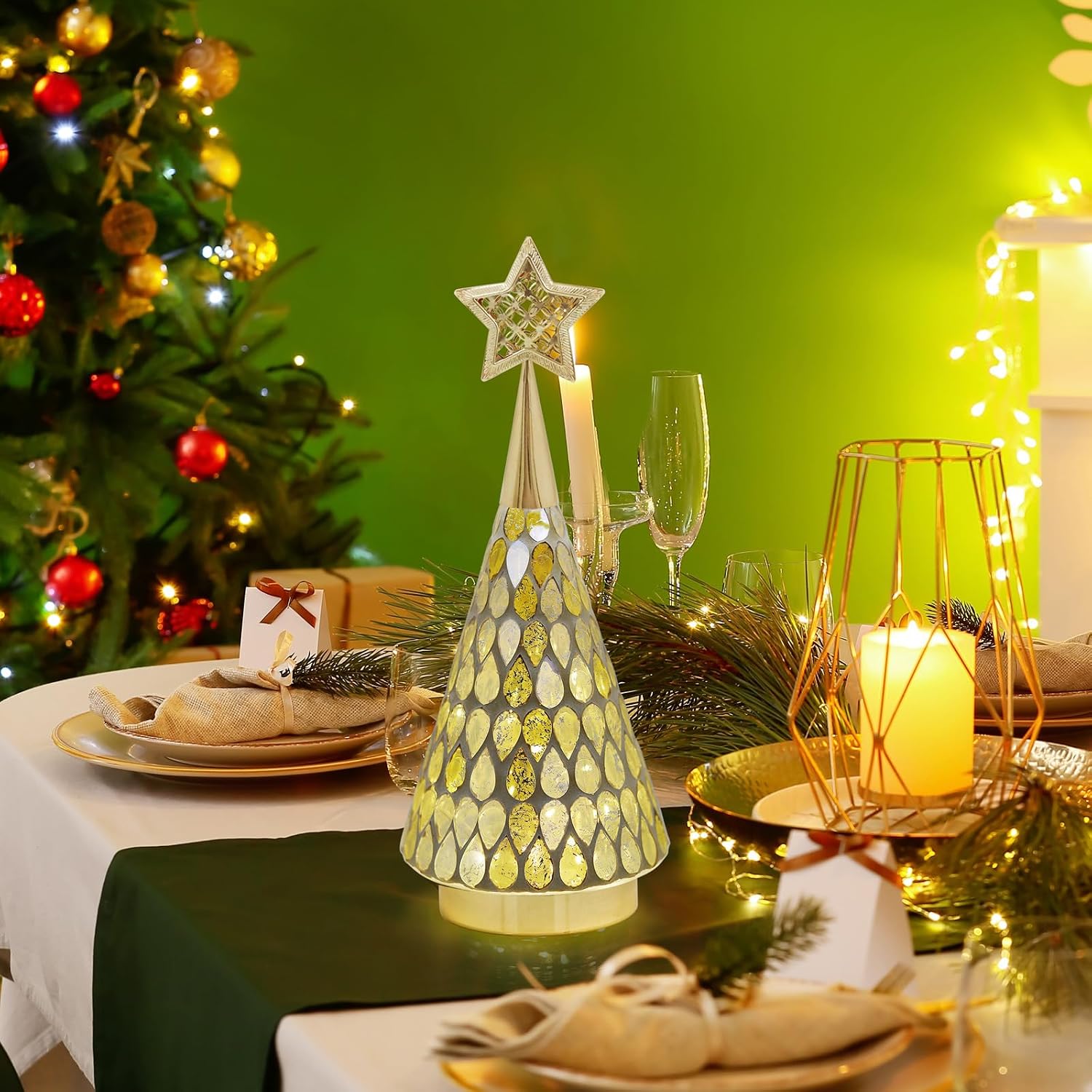 Detalle 2 de Mosaic Glass Christmas Tree Gold 11" 🎄