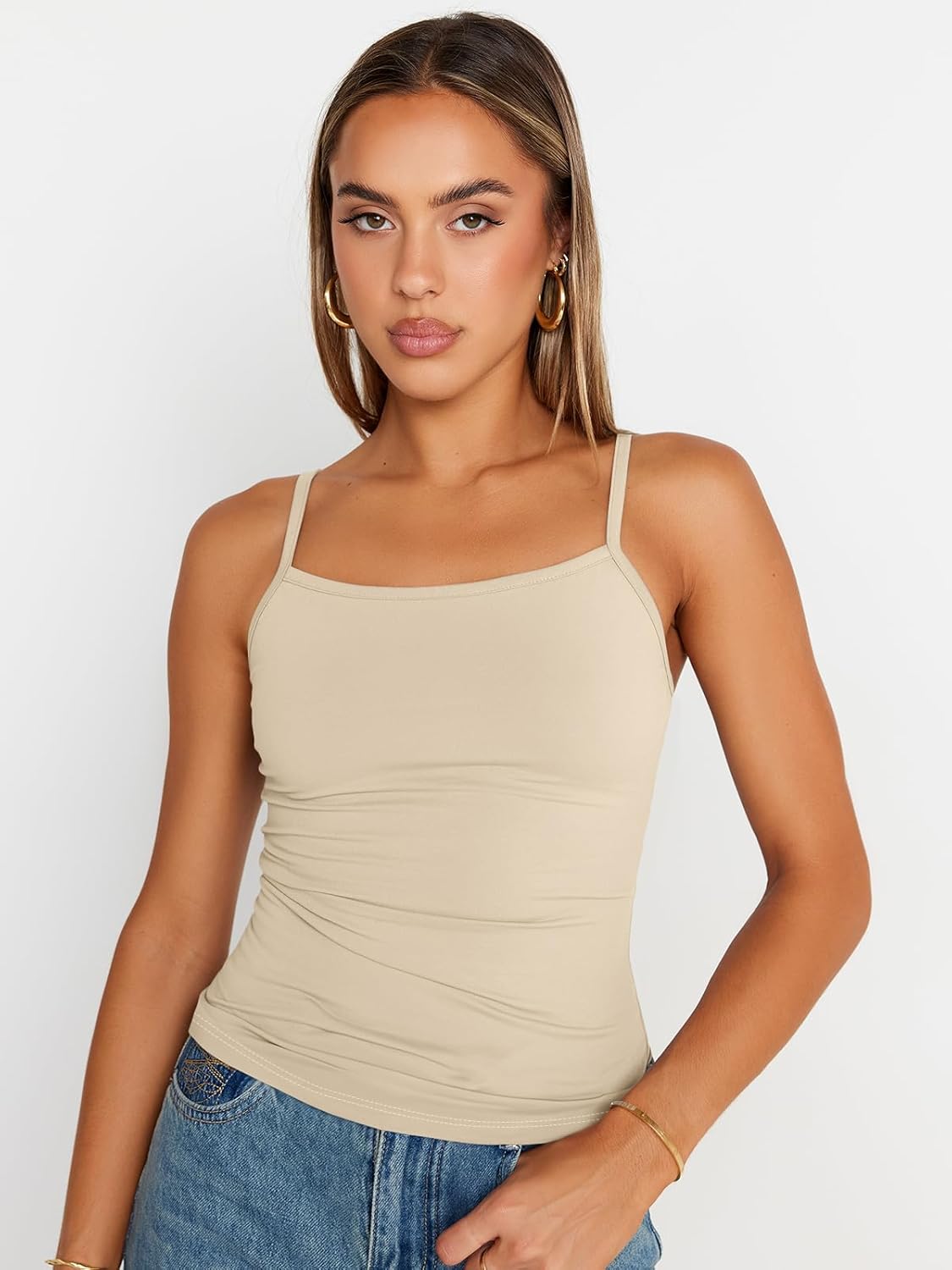 Thumbnail 1 de Trendy Queen Women’s Adjustable Camisole Square Neck Spaghetti Strap Tank Top