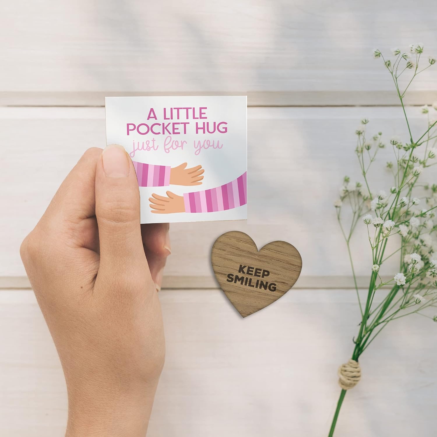 Thumbnail 1 de Little Pocket Hug: Just For You Wooden Heart Token with Positive Affirmations