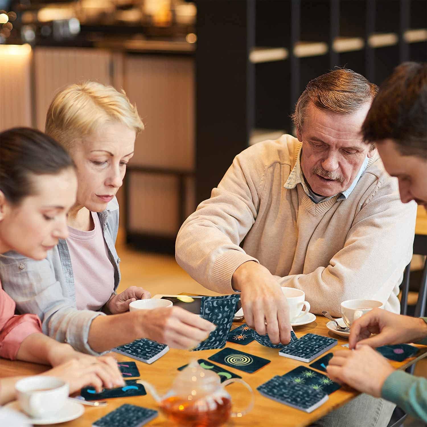 Detalle 1 de GOODS+GADGETS® Flow kortspel – snabbt reaktionsspel för 2–4 spelare