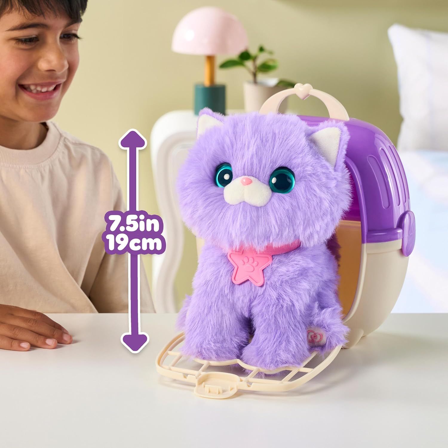 Detalle 2 de SCRUFFALUVS 30351 Kitty Pet Scruffs Plush Toy, 19cm, with Carrier