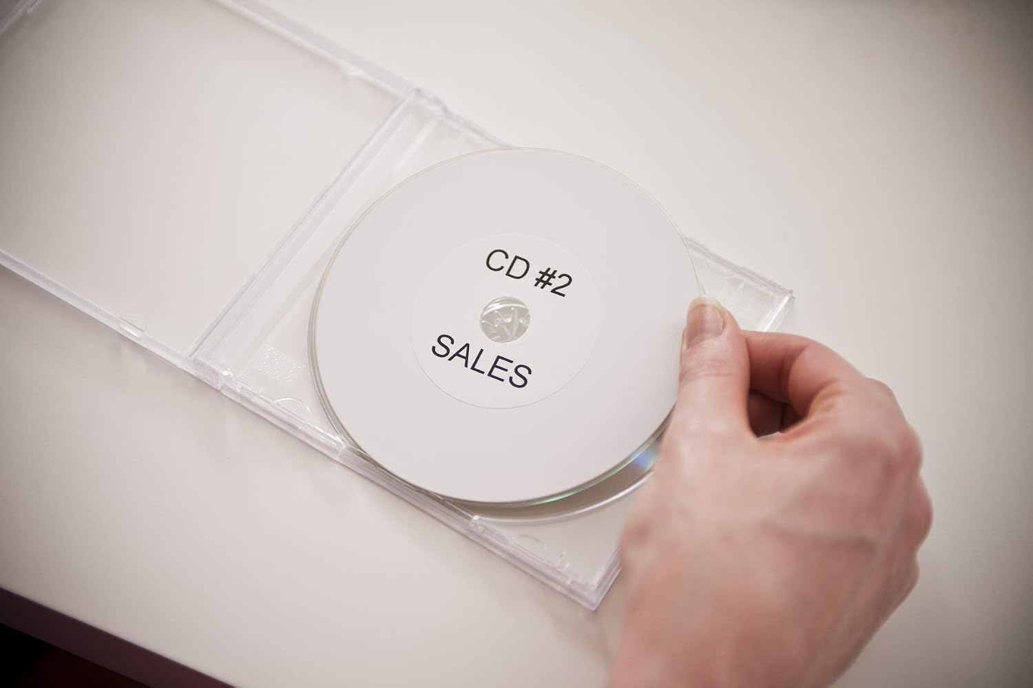 Detalle de Brother QL-700: Imprimante d'étiquettes thermique directe pour le quotidien du petit bureau