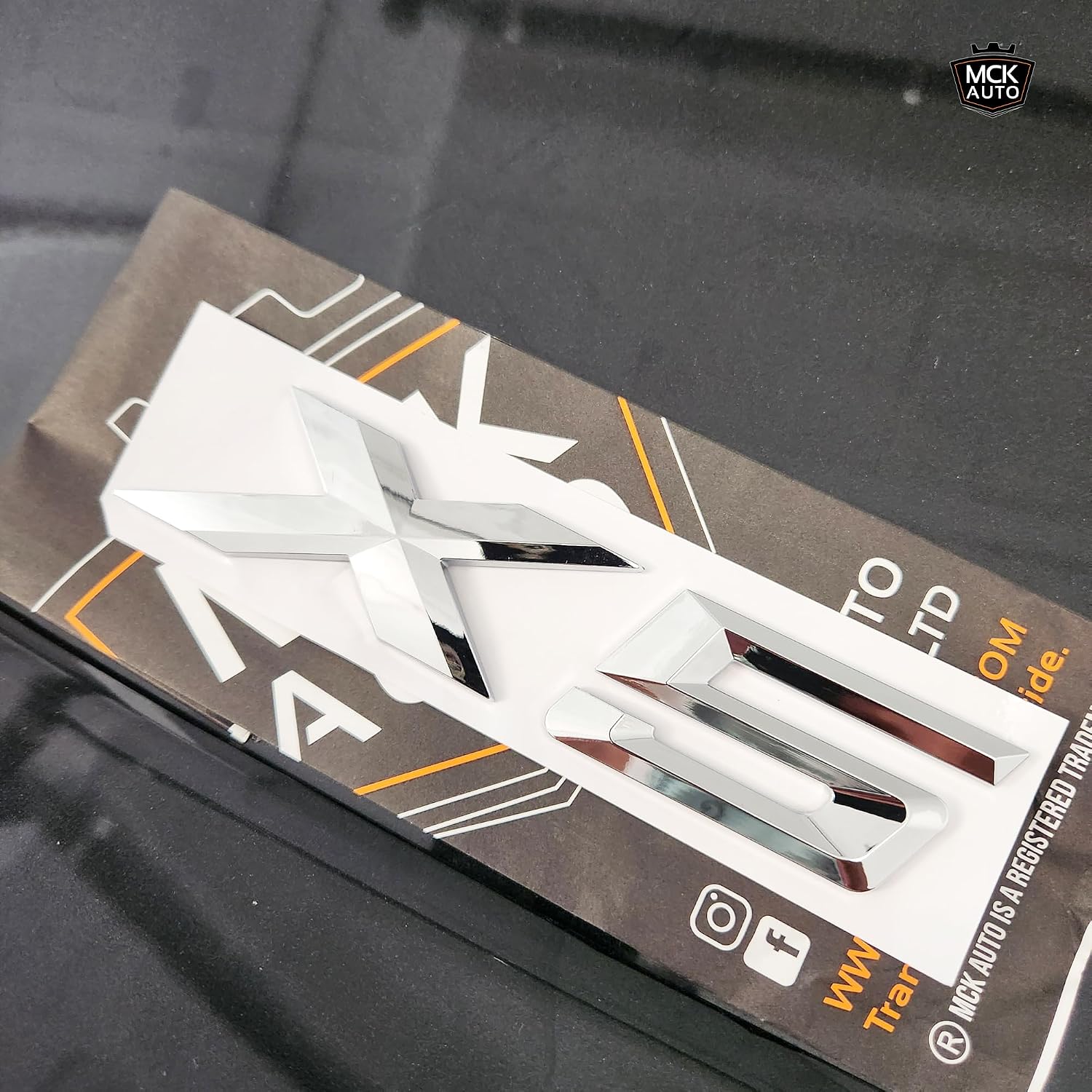 Thumbnail 6 de MCK Auto X5 Silver Glossy Rear Badge