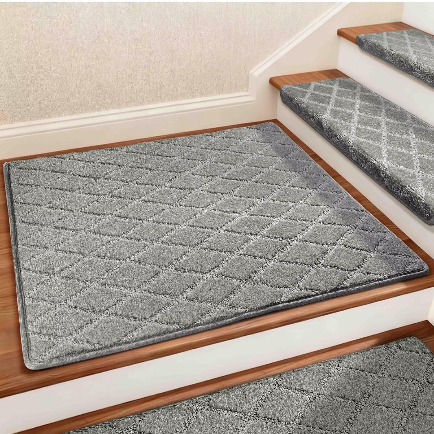 Detalle de DEXDE ST001 Bullnose Carpet Stair Landing Mat, 30 x 30-Inch, Gray
