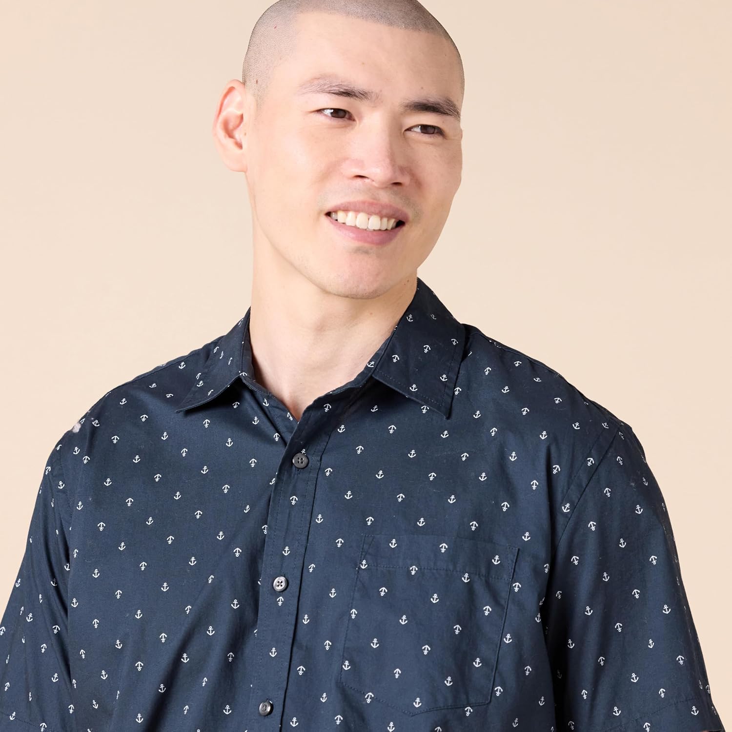 Detalle de Amazon Essentials Men's Short-Sleeve Button-Down Print Shirt