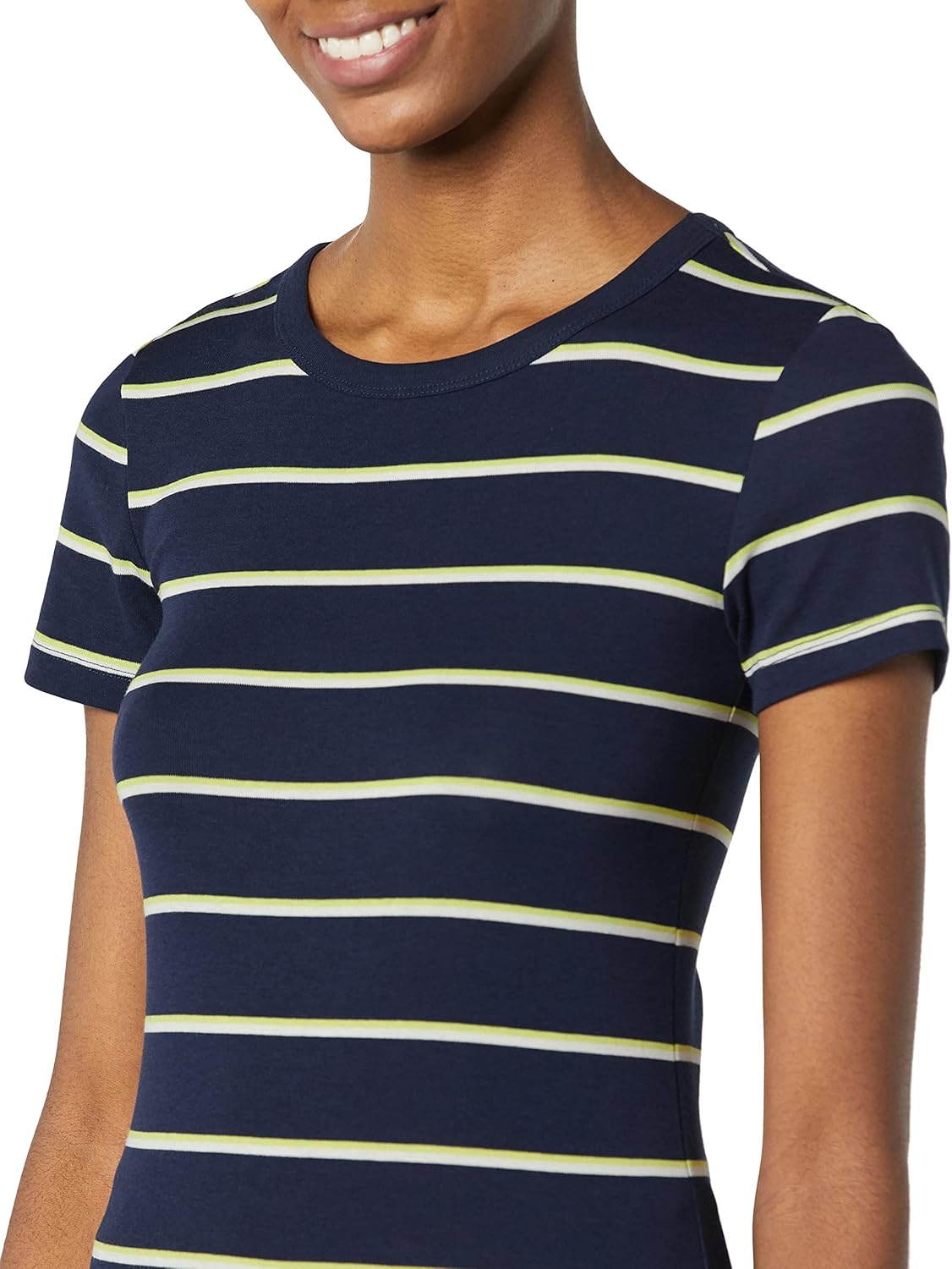 Thumbnail 2 de Amazon Essentials Women’s Slim-Fit Short-Sleeve Crewneck T-Shirt (Pack of 2)