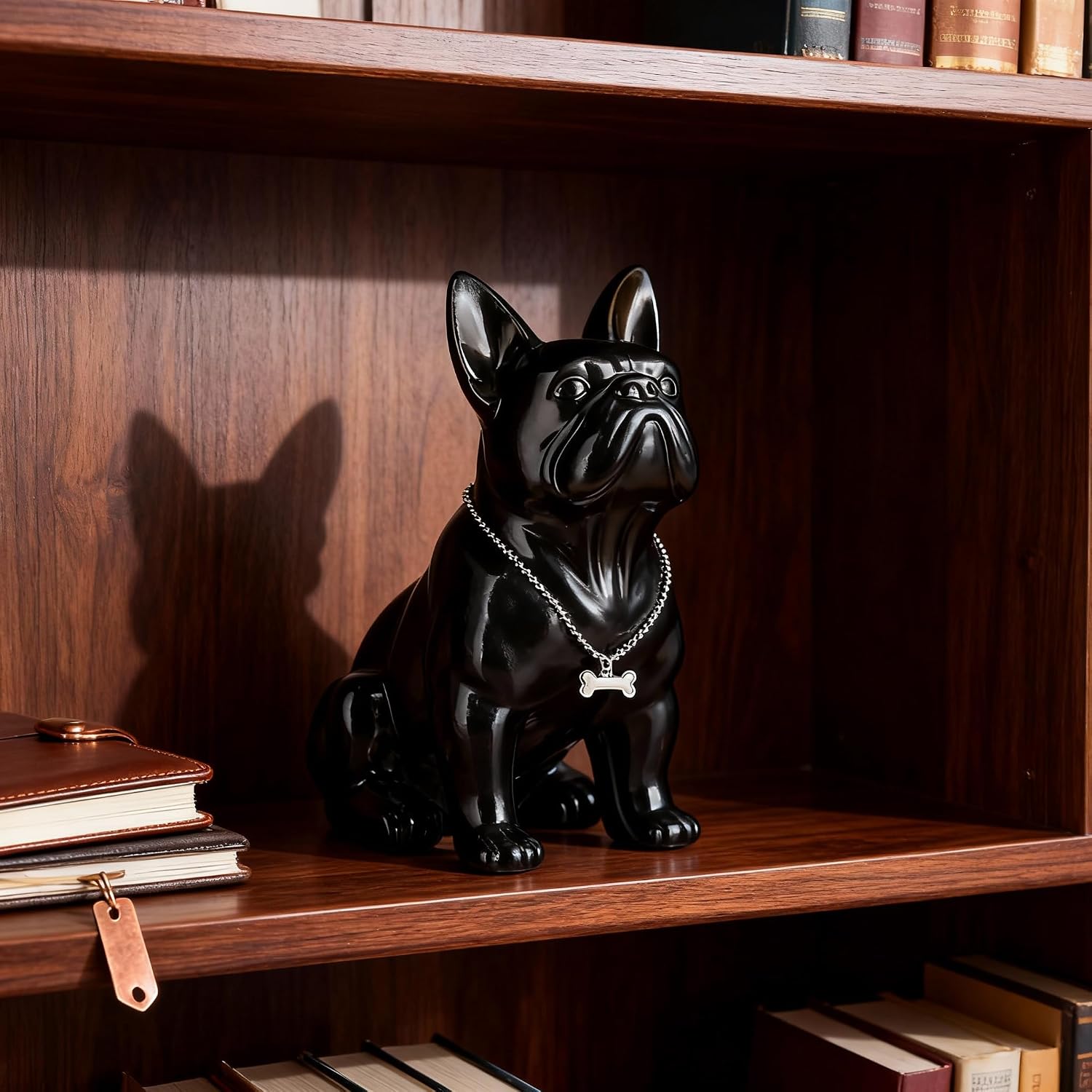 Detalle 2 de XYQXYQ Franse bulldogbeeld van kunsthars, zwart en geschilderd