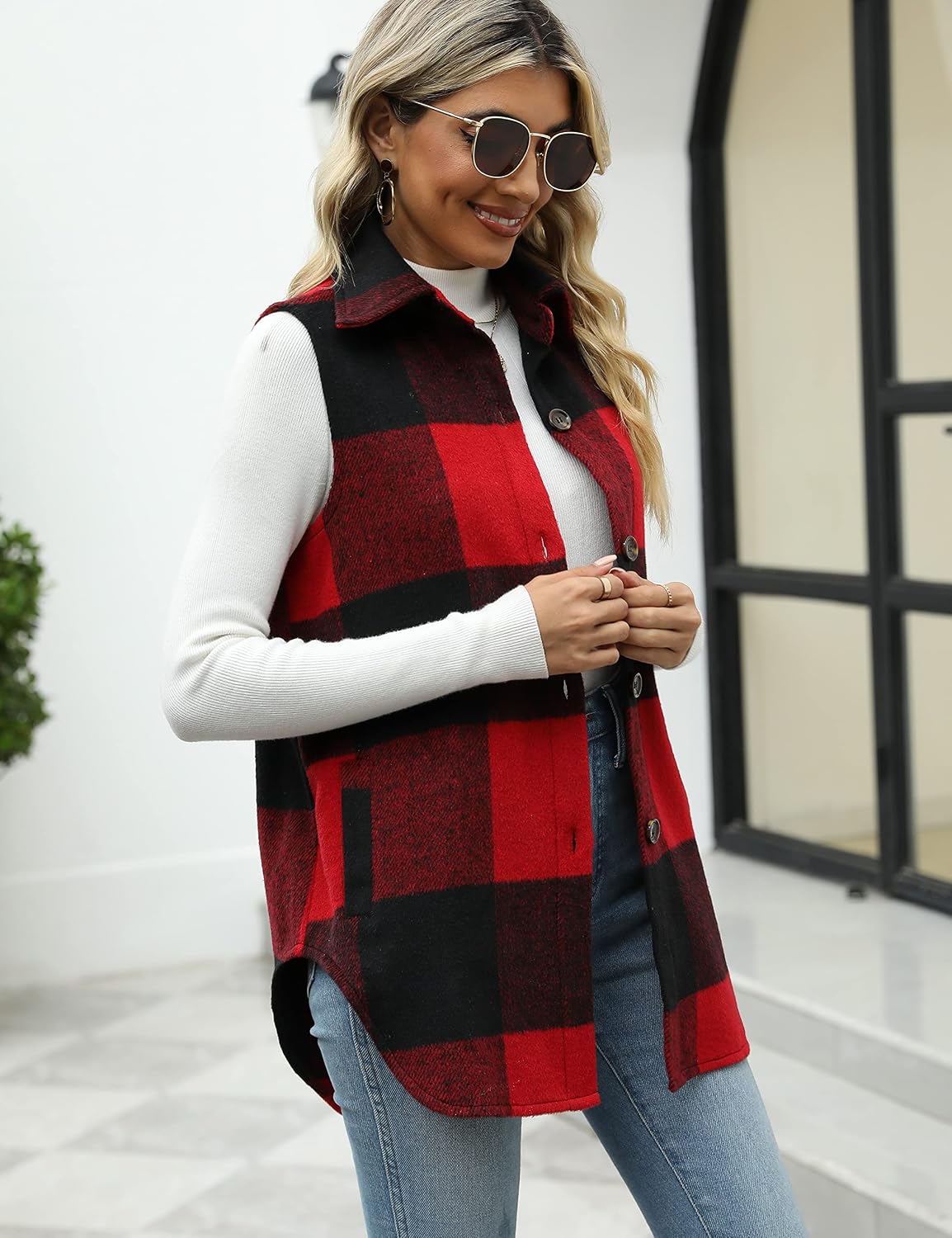 Detalle 2 de Tanming Women's Plaid Vest in Brushed Flannel