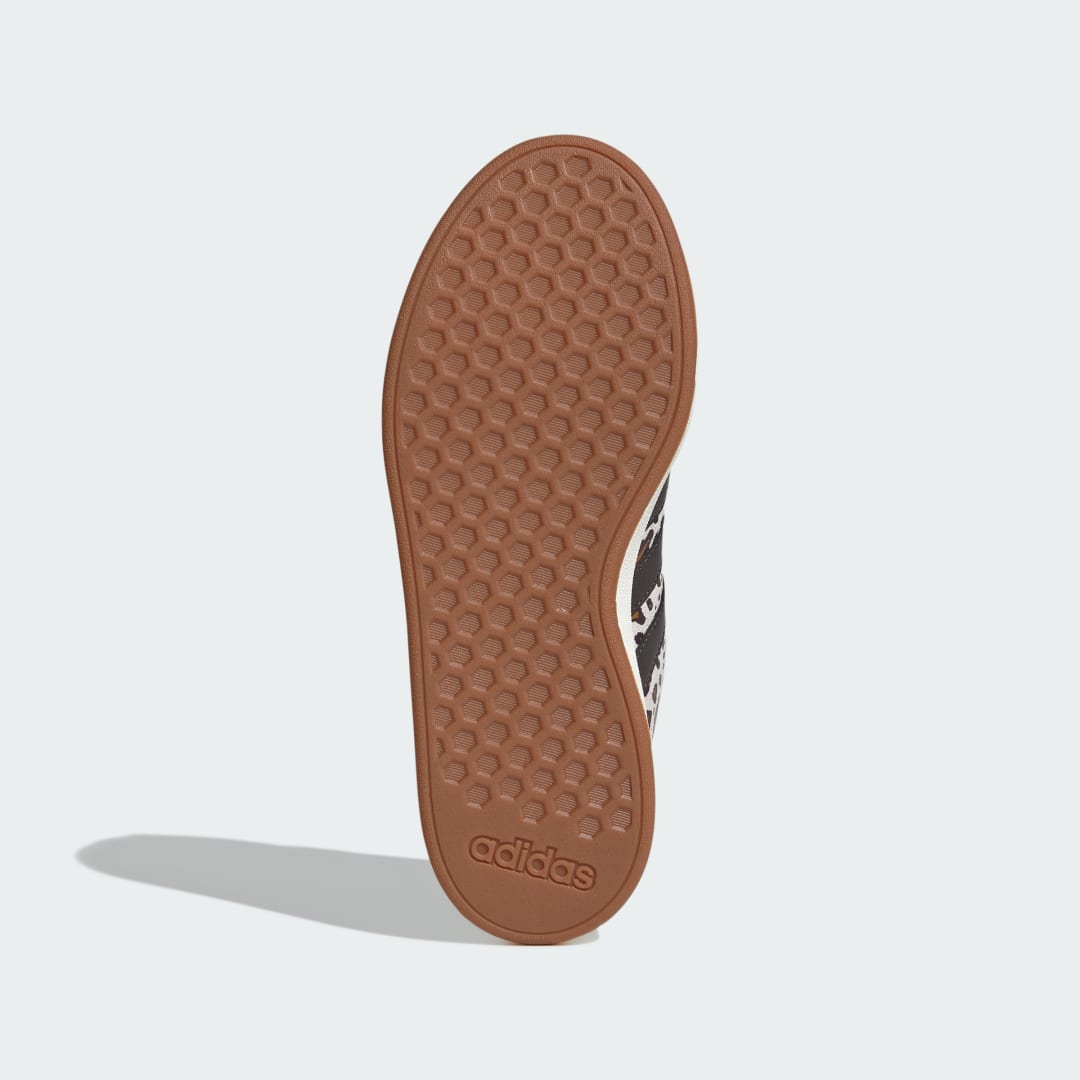 Detalle de Zapatilla Grand Court Base 00s de Adidas en Beige