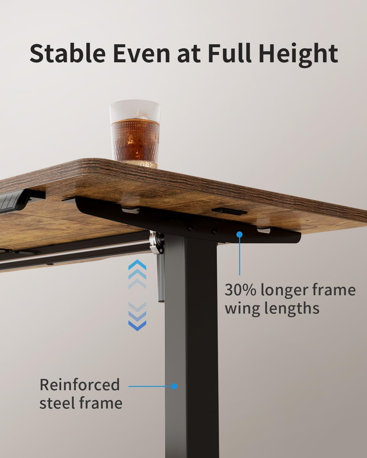 Detalle de FEZIBO Höhenverstellbarer Schreibtisch 160 x 80 cm – elektrisch, USB-A/USB-C, FSC-Holz, Braun