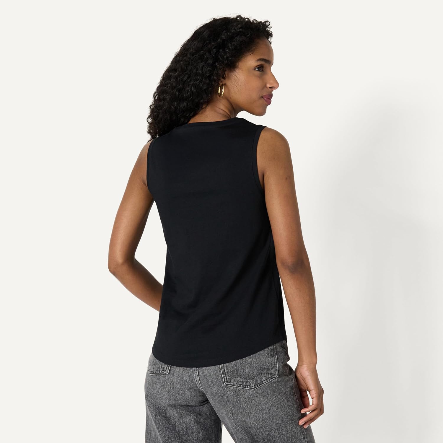 Detalle 2 de Amazon Essentials Damen Regular Fit Ärmelloses Tanktop aus 100% Baumwolle – 2er-Pack