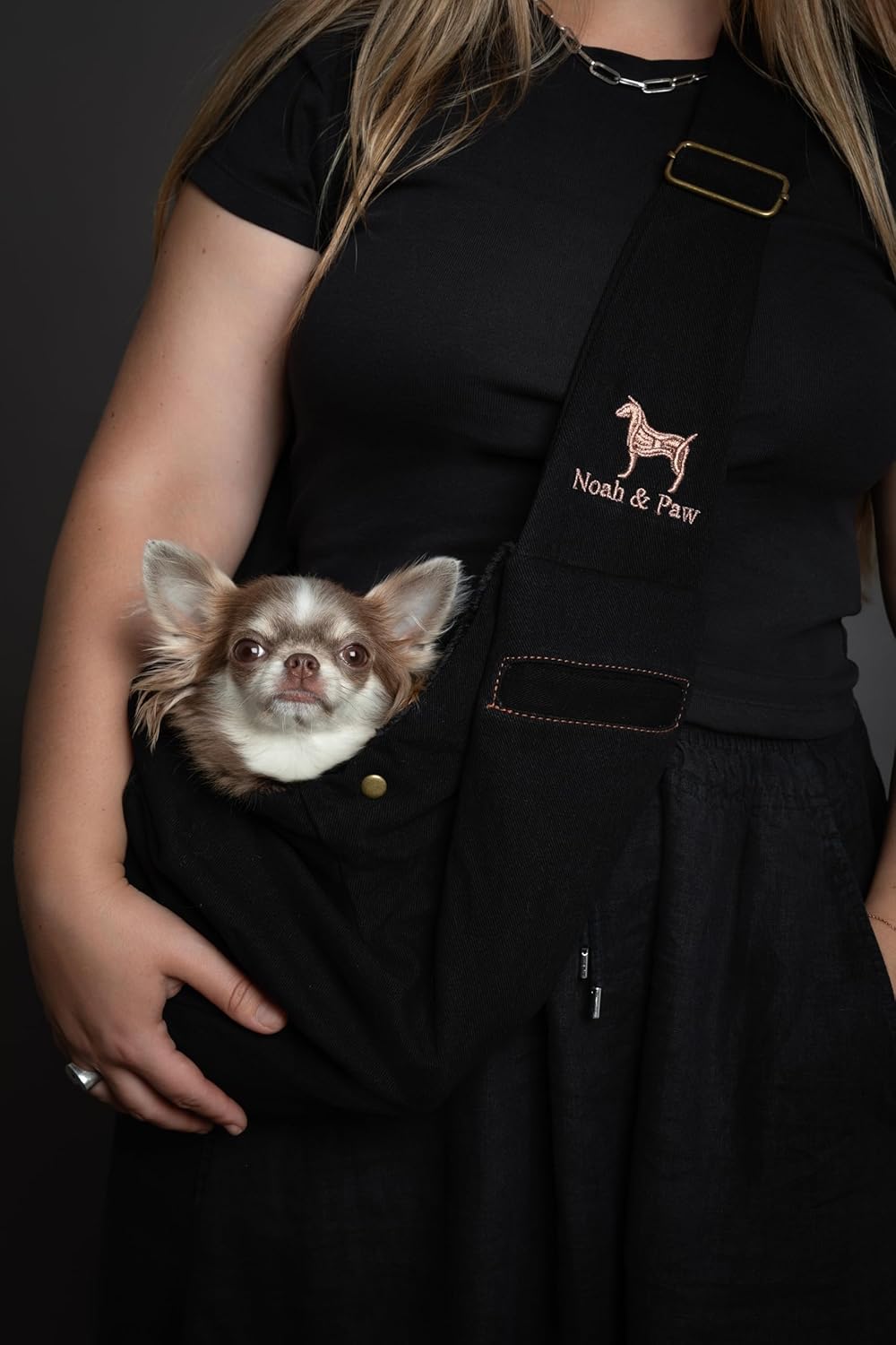 Thumbnail 1 de Noah & Paw Dog Sling Carrier (3–10lb) in Premium Denim with Adjustable Padded Strap