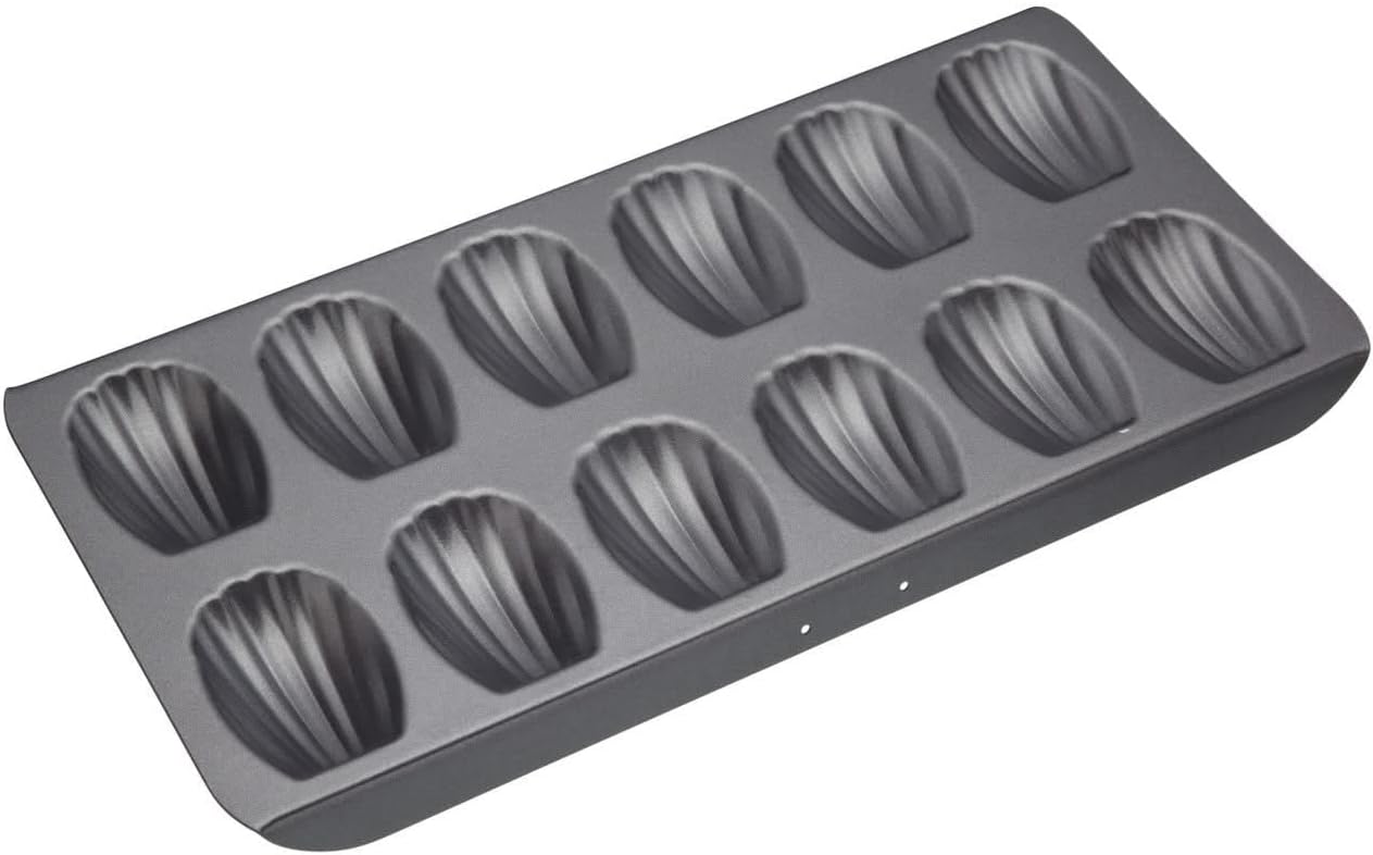 Detalle de MasterClass Madeleine Tray, 12-hole carbon steel non-stick mould, 40 x 20 cm