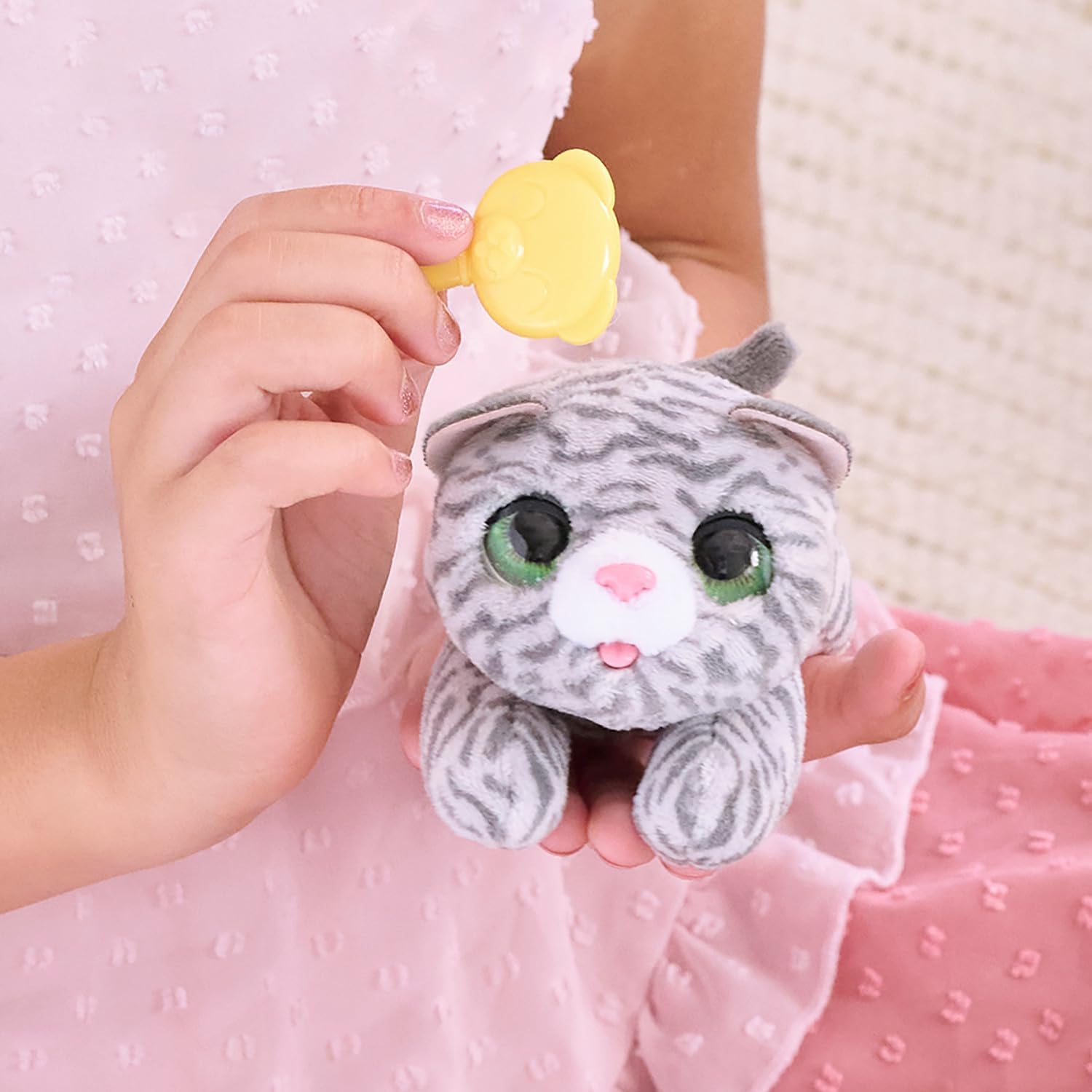 Detalle de furReal Newborns Kätzchen – Interaktives Plüschtierkätzchen von Just Play