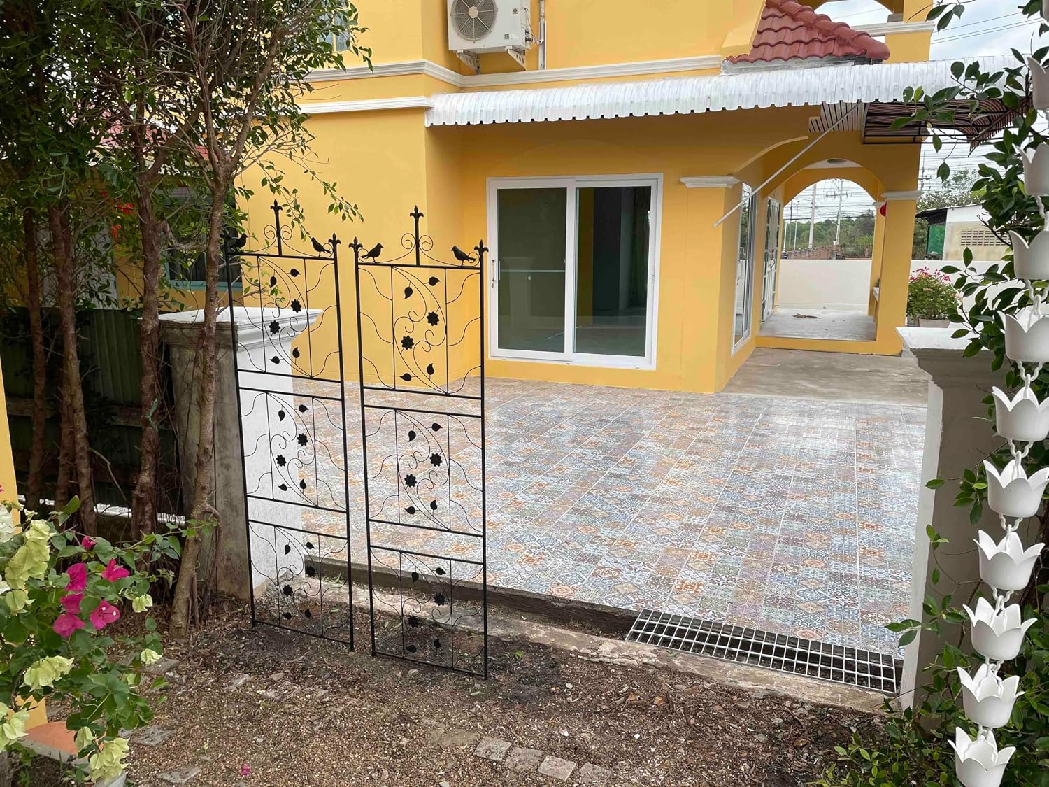 Detalle de Traliccio per Rampicanti in Metallo Nero – Set di 2 Graticolati da giardino 195x50 cm